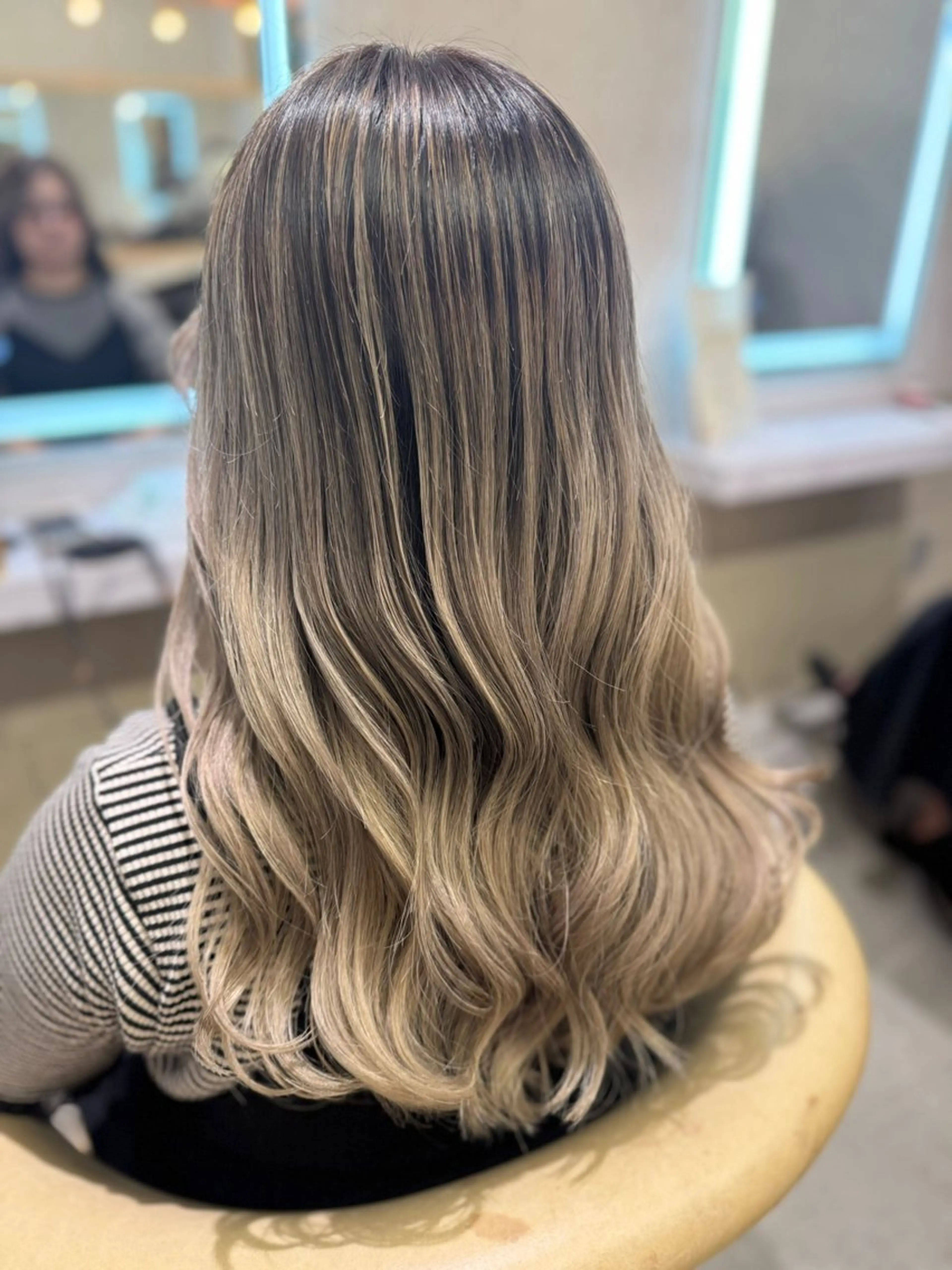 カラー バレイヤージュ amble luxe 伊畑優希のヘアスタイル