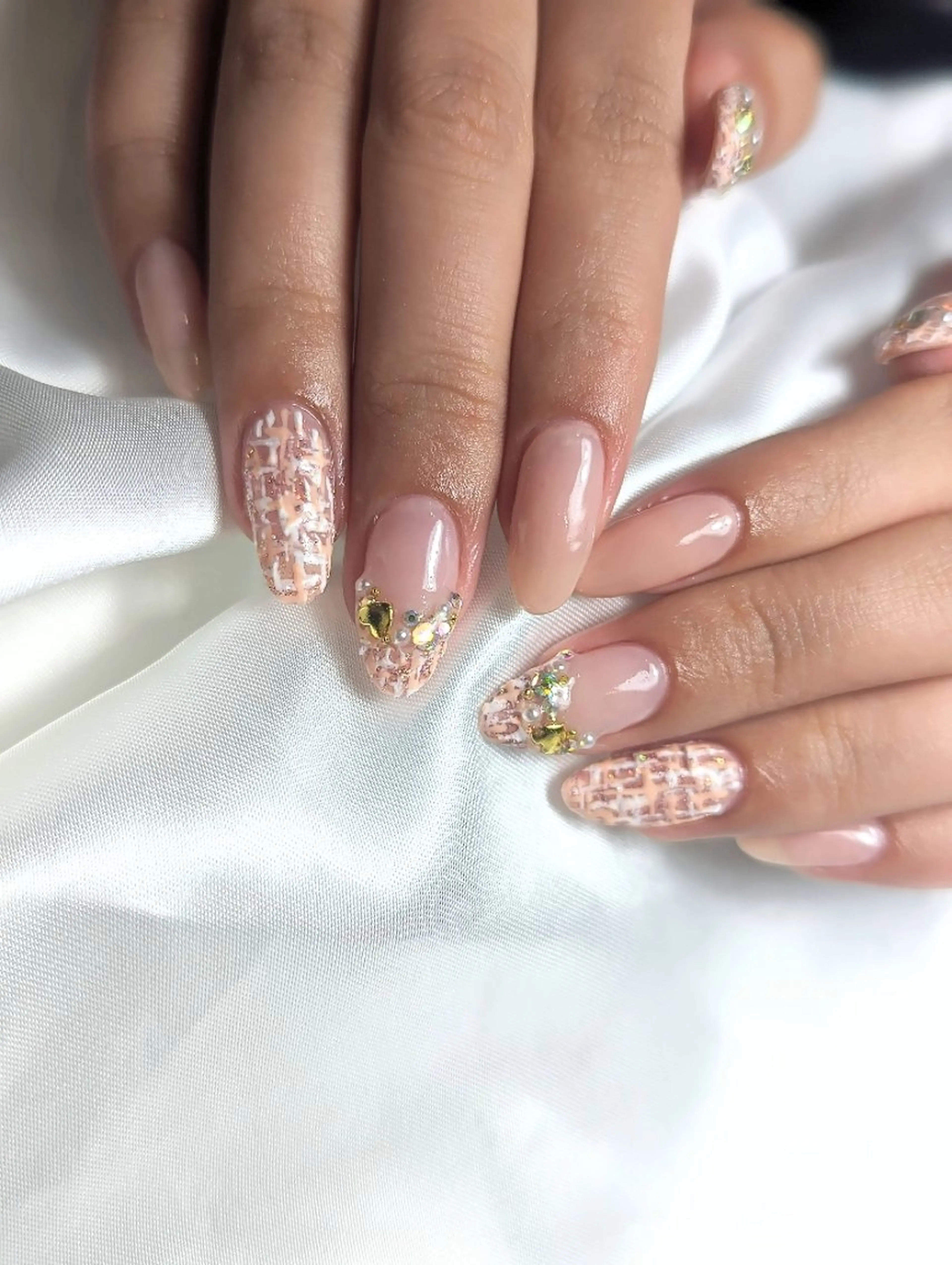 ネイル ツイードネイル ハンドネイル aycnail 　Ayakaのネイルデザイン