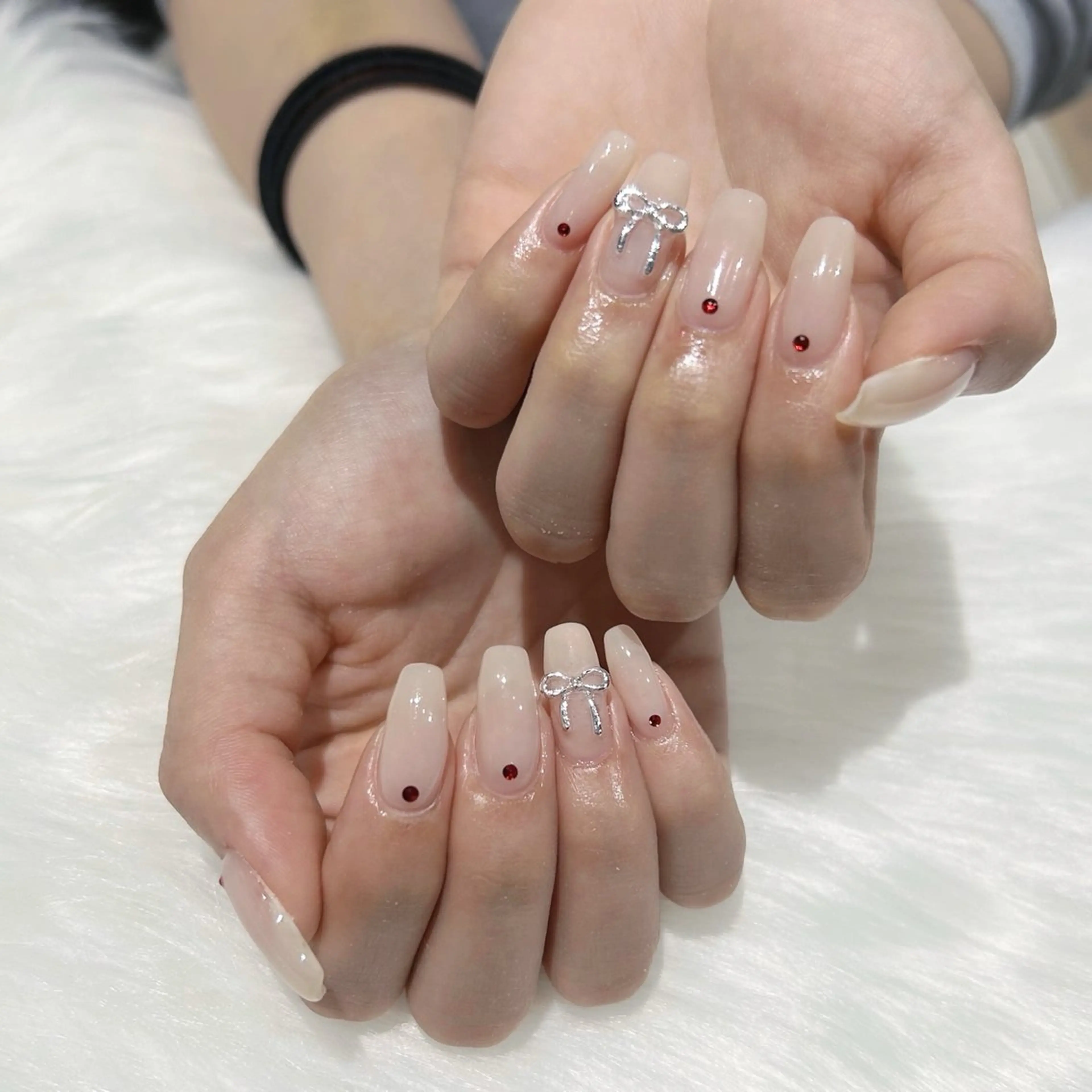 ネイル ワンカラーネイル リボン シンプルネイル ストーンネイル ハンドネイル Keli Nailのネイルデザイン