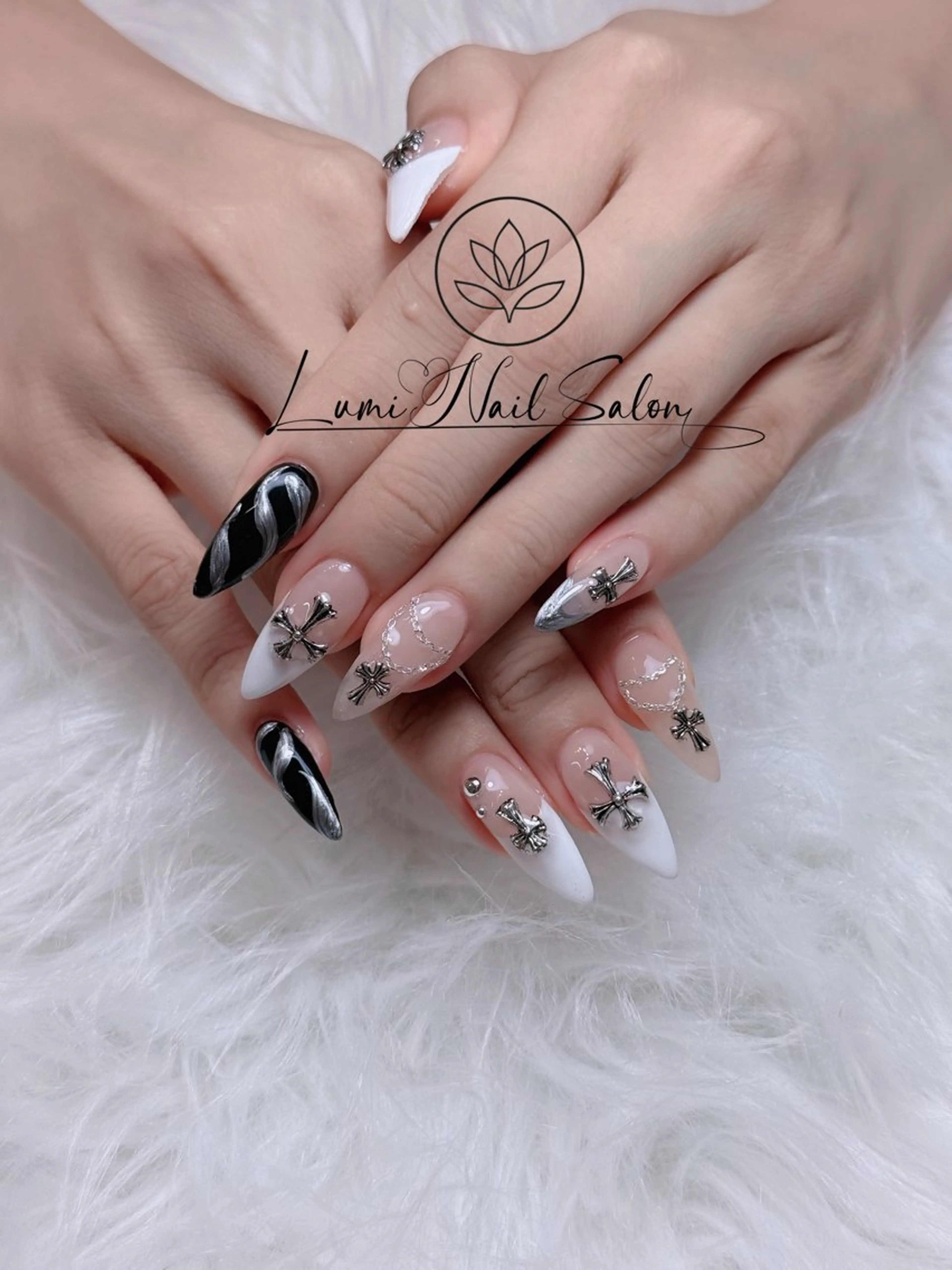 ネイル オーロラネイル チークネイル フットネイル フレンチネイル 韓国ネイル ハンドネイル Lumi Nail 新大久保3‘のネイルデザイン