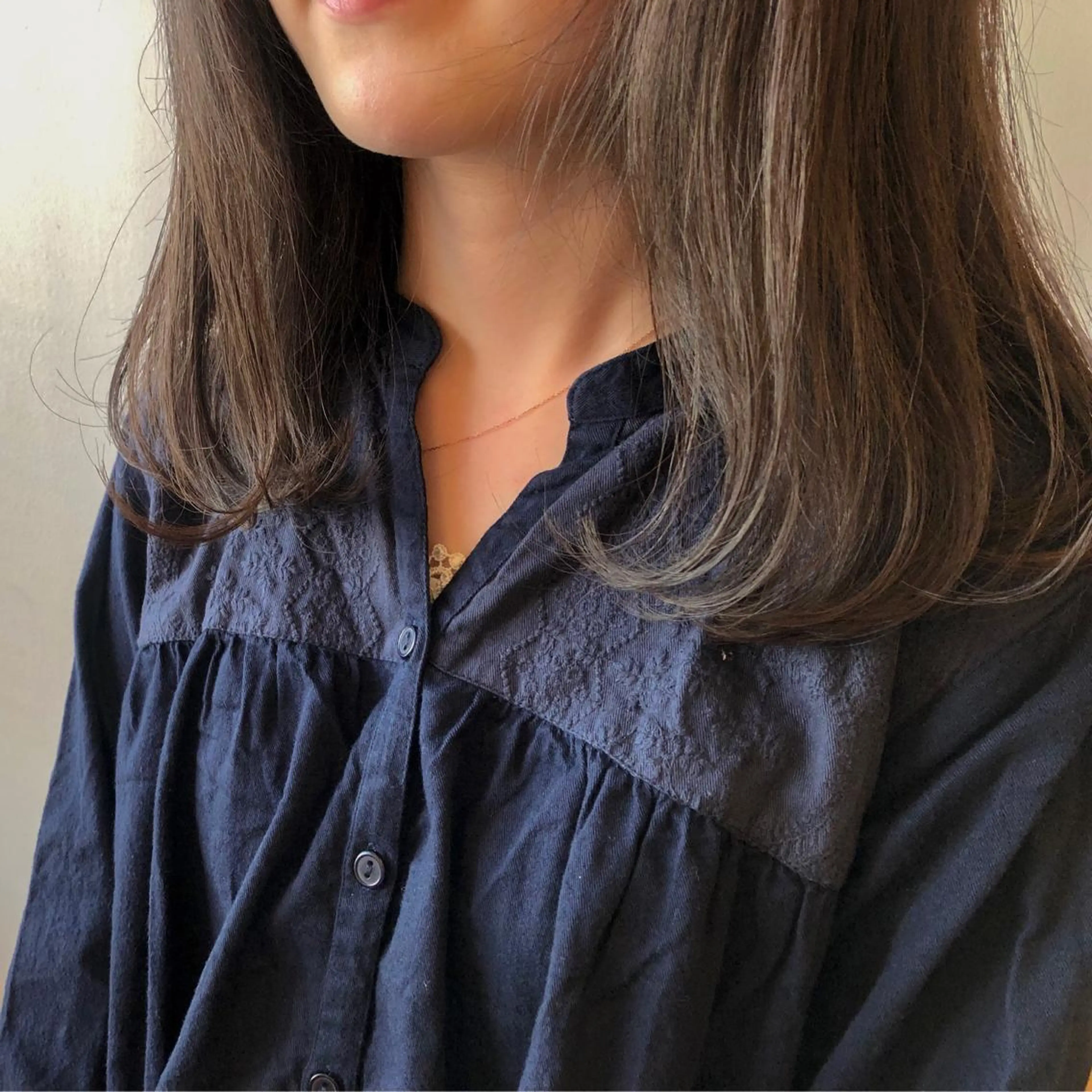 ミディアム カラー ベージュカラー モカベージュ カット ヘアカラー トリートメント 尾籠 美幸 （オゴモリ ミユキ）のヘアスタイル