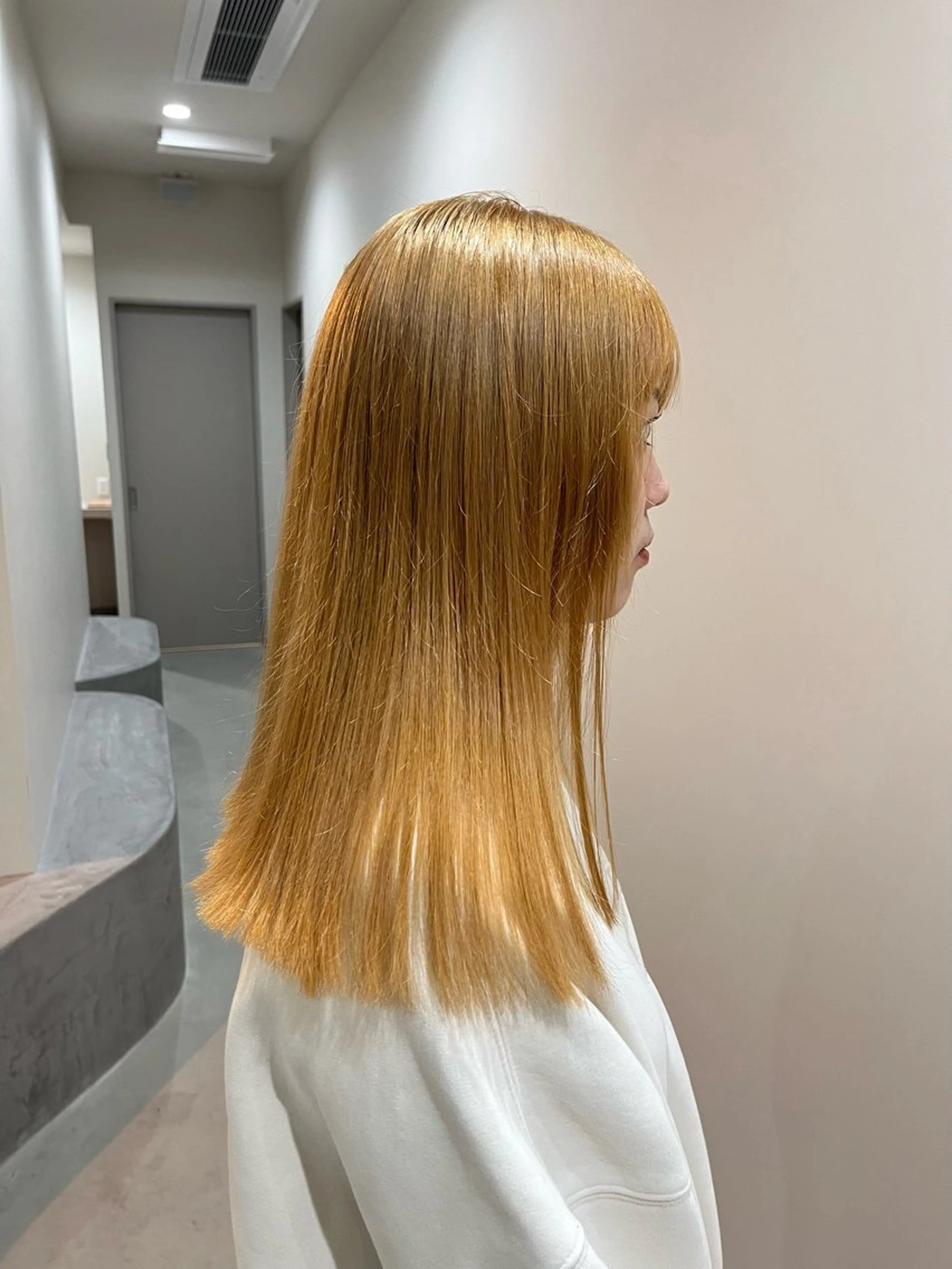 ミディアム カラー カット ヘアカラー トリートメント OMA/ chinaのヘアスタイル