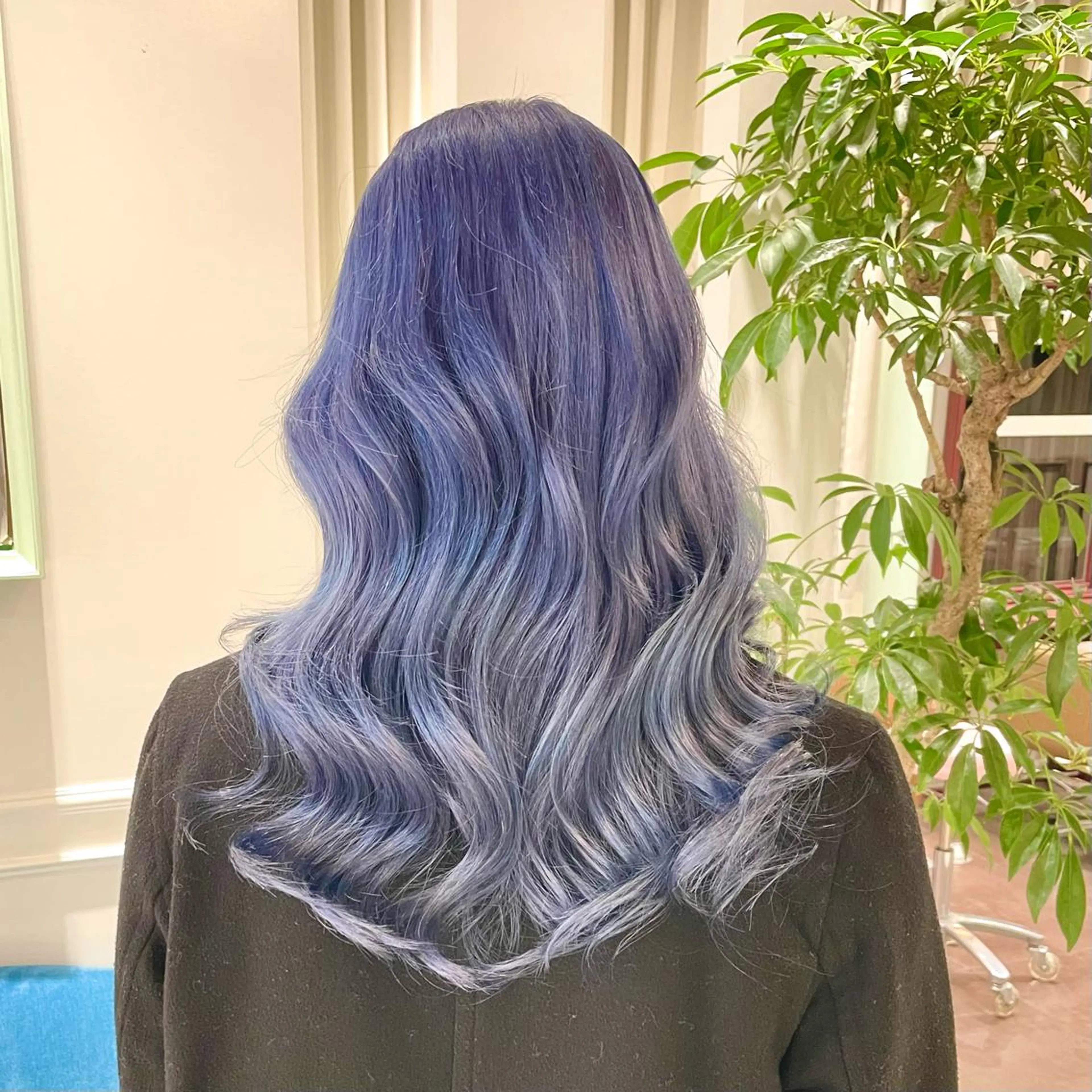 セミロング カラー ヘアアレンジ ヘアカラー トリートメント ヘアセット 🧸ハイトーン🧸 ゆっきー🧸のヘアスタイル