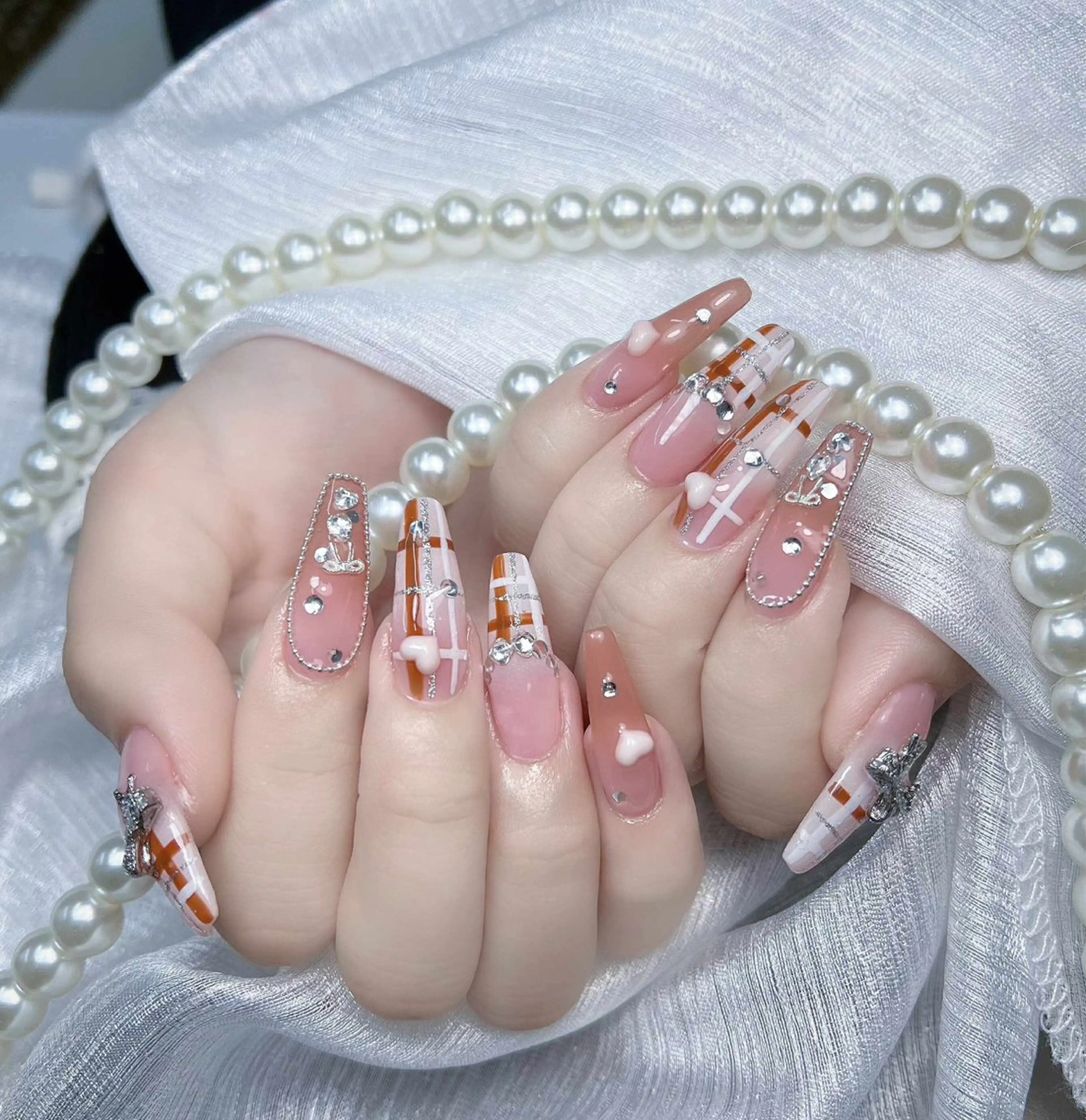 ネイル ハンドネイル ハンドケア Nova Nail Nambaのネイルデザイン