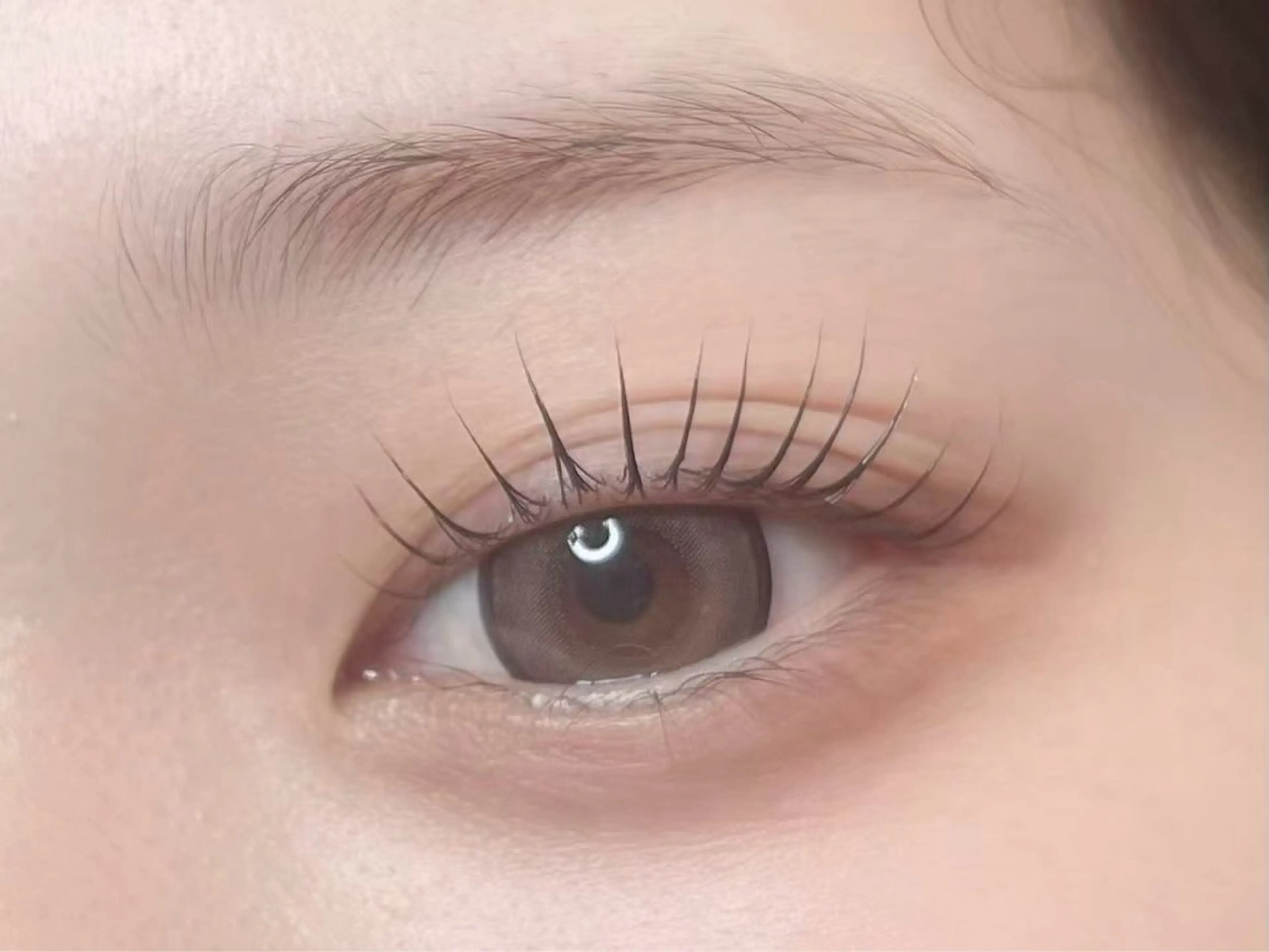 練習モデル　まつ毛パーマ、パリジェンヌの写真