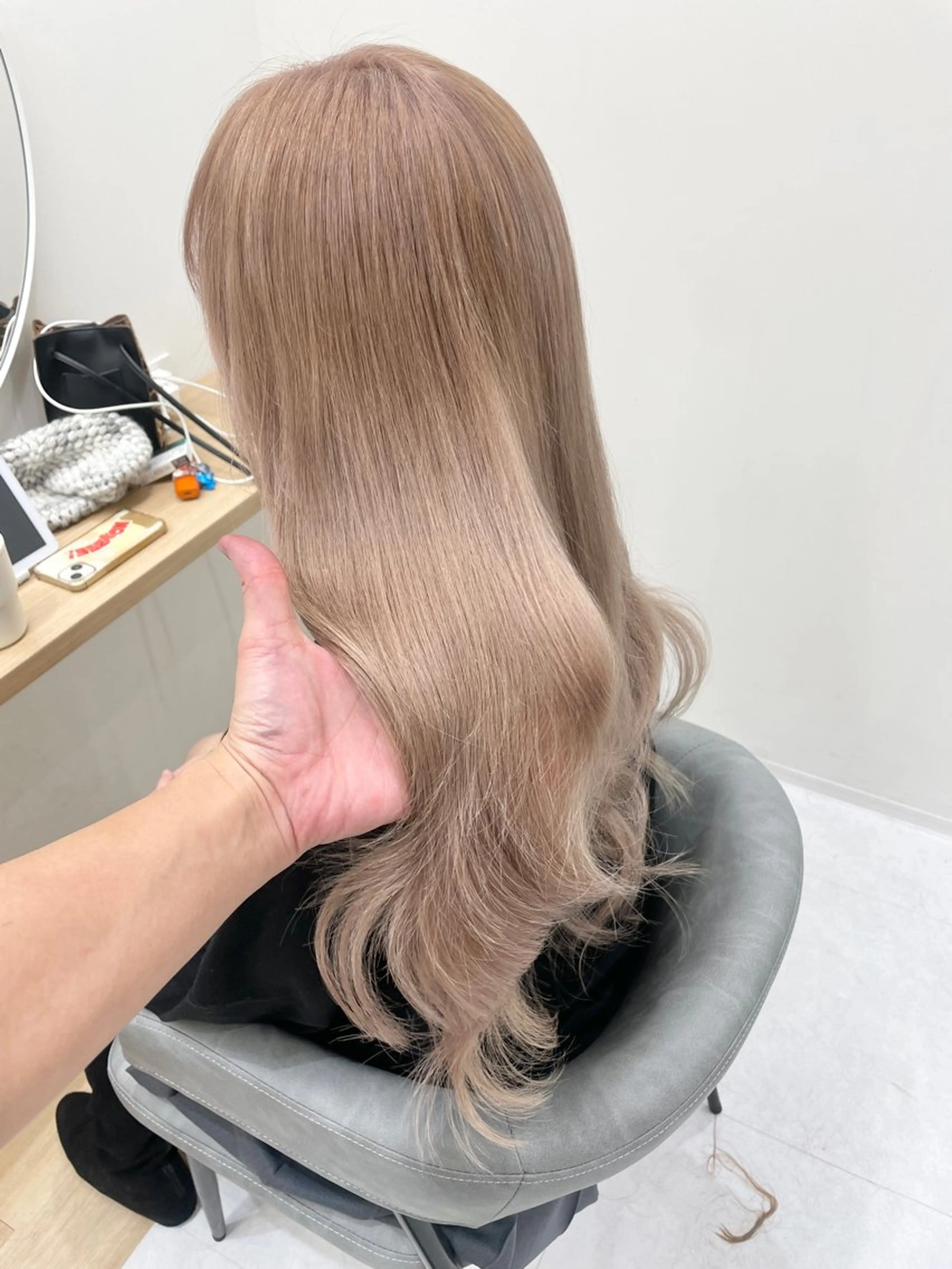 ロング ヘアカラー シールエクステ✨ L.O.G村岡健一のヘアスタイル