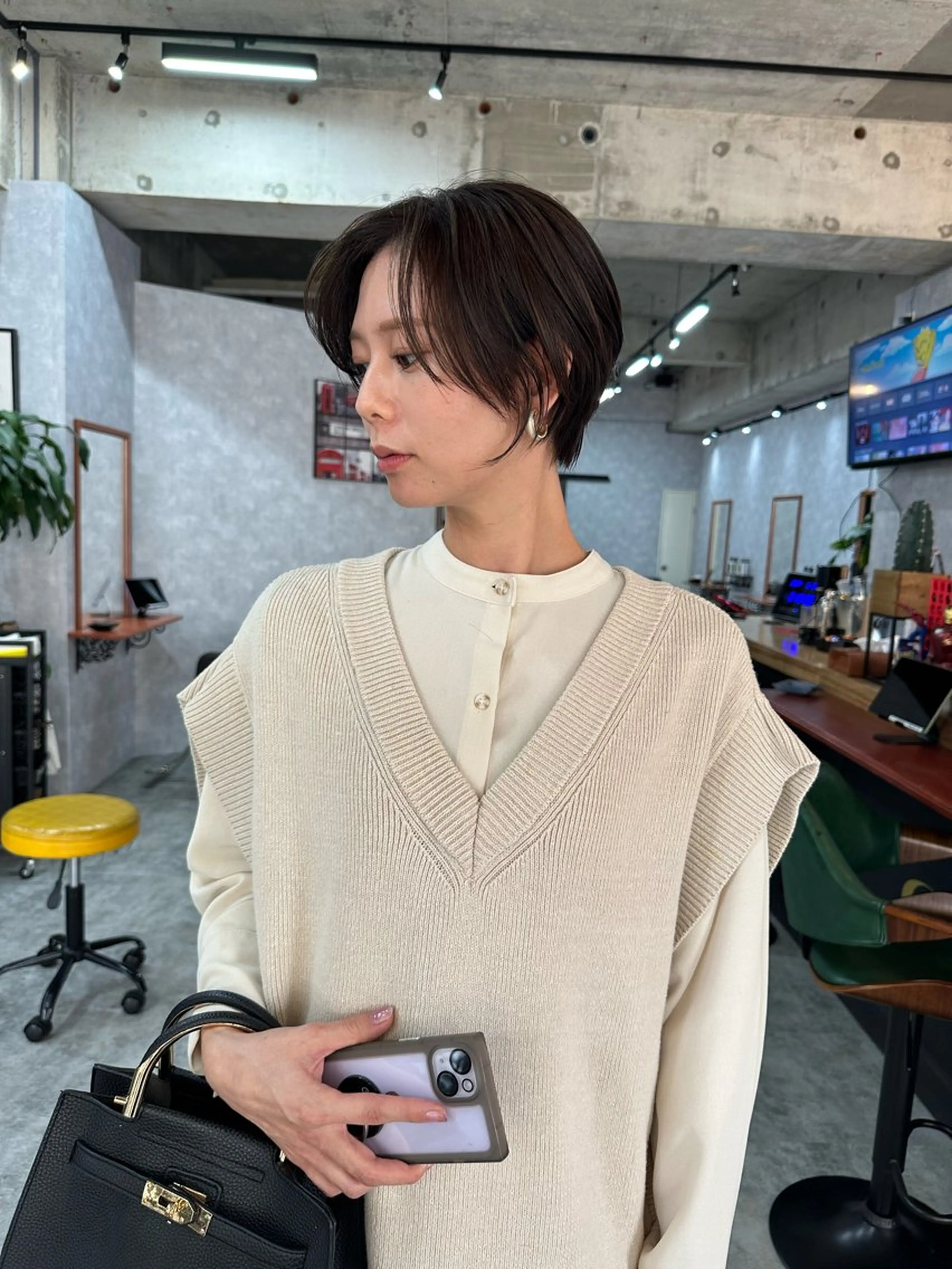 ショート 切りっぱなしボブ ショートボブ ハンサムショート 丸みショート ボブ カット ヘアカラー トリートメント C’LD hair  produce /シールドヘア所属・モテ髪/ボブ/ショー ト/アダチフウトのヘアスタイル