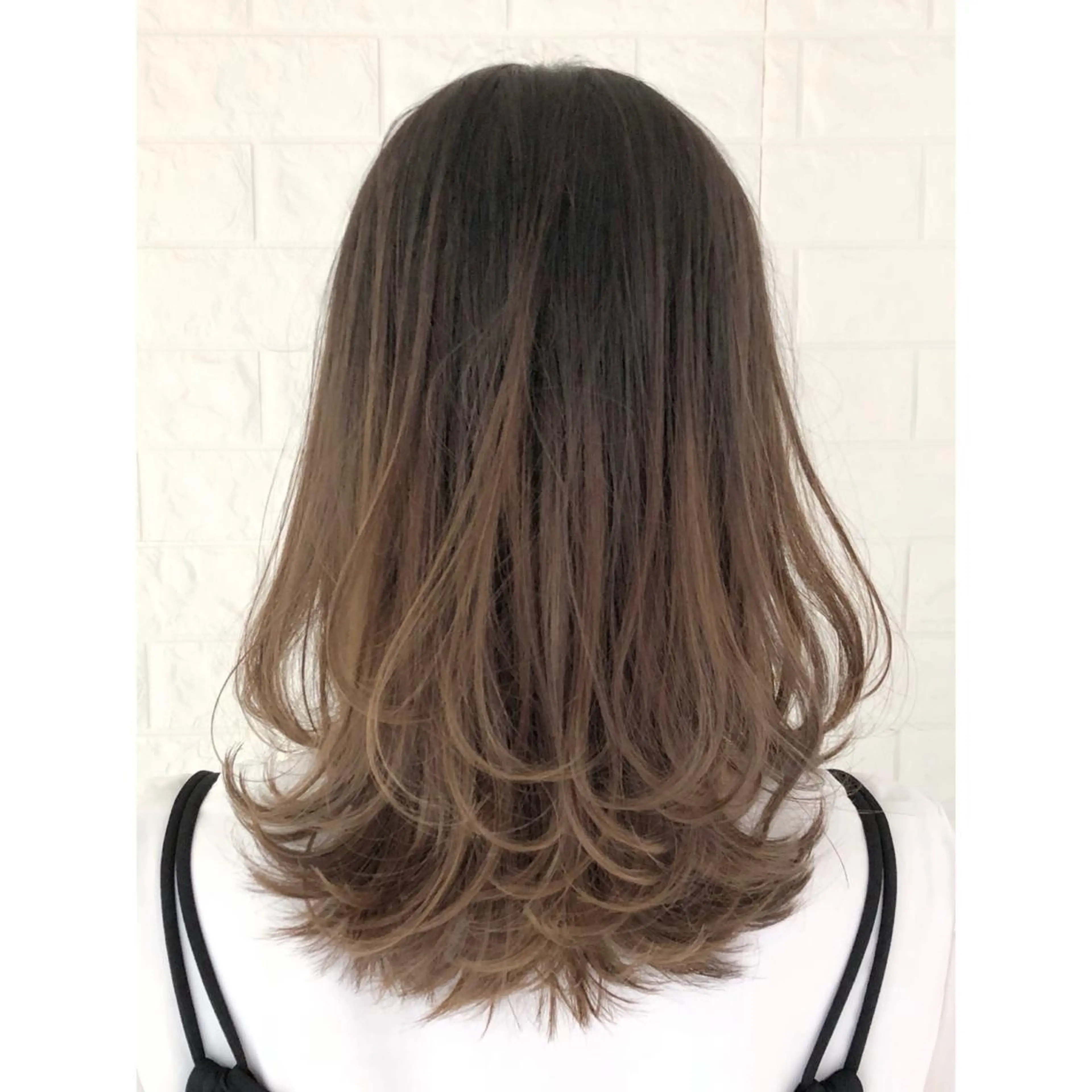 ミディアム カラー ベージュカラー ブリーチ ケアブリーチ グラデーションカラー ハイライトカラー KIZU 髪質改善 オカルト怪談のヘアスタイル