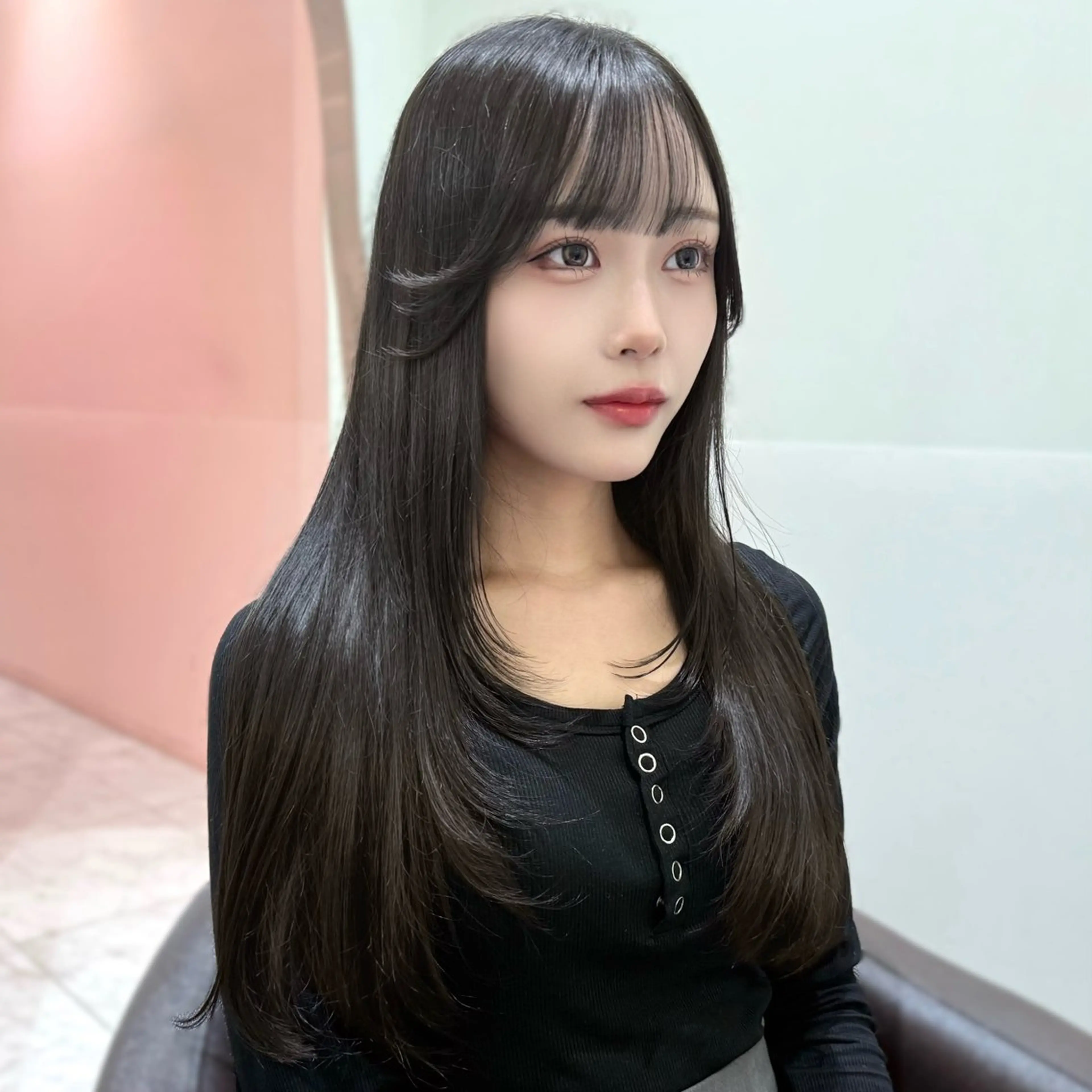 ロング カラー アッシュ アッシュグレー レイヤーカット カット ヘアカラー トリートメント モテ韓国ヘア/ レイヤー🤍RIKAのヘアスタイル