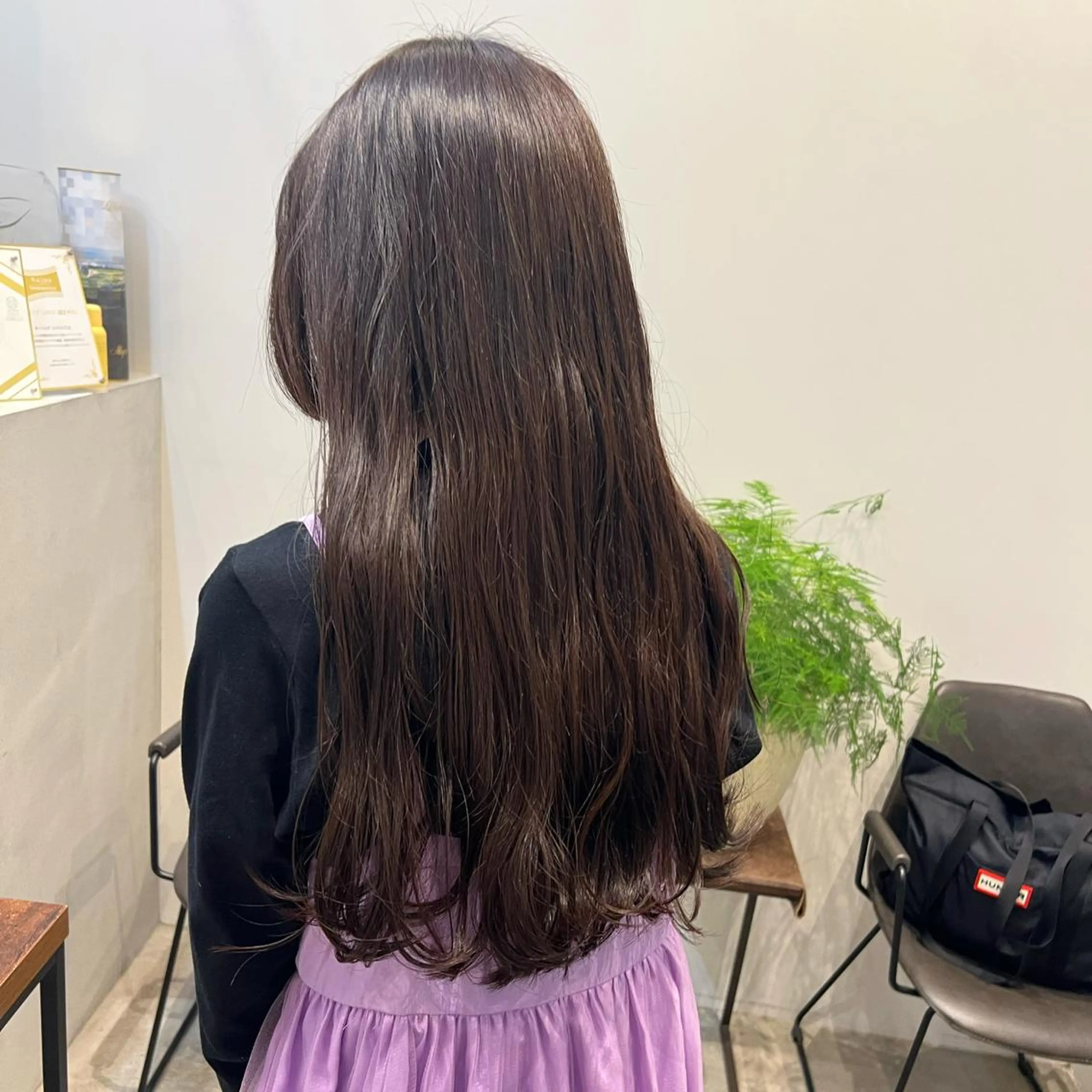ロング カラー ブラウンカラー チョコレートブラウン 吉川 陽菜のヘアスタイル