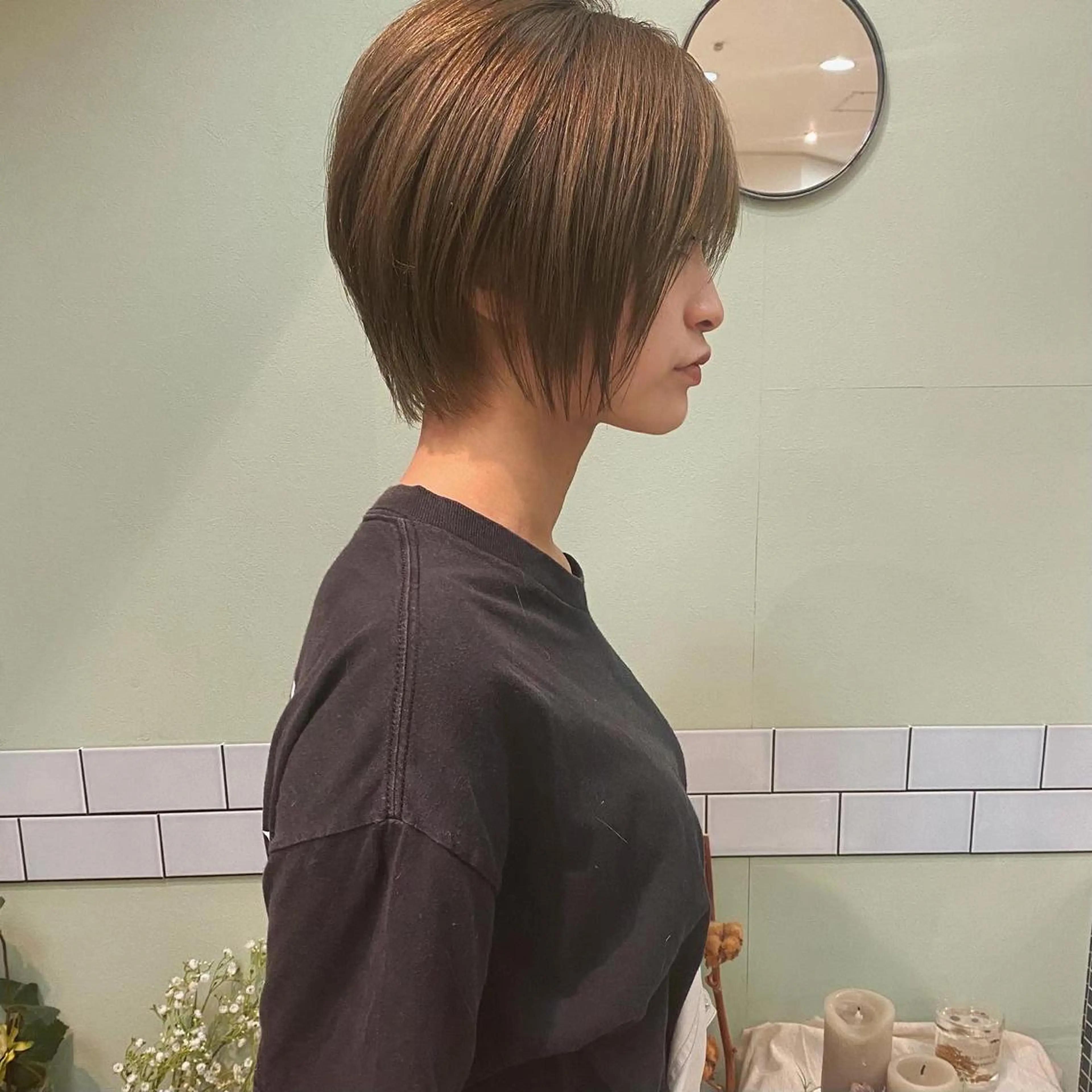 ショート カラー カット 縮毛矯正 トリートメント 髪質改善ｶﾗｰ ｹｱﾌﾞﾘｰﾁ/ﾀﾑのヘアスタイル