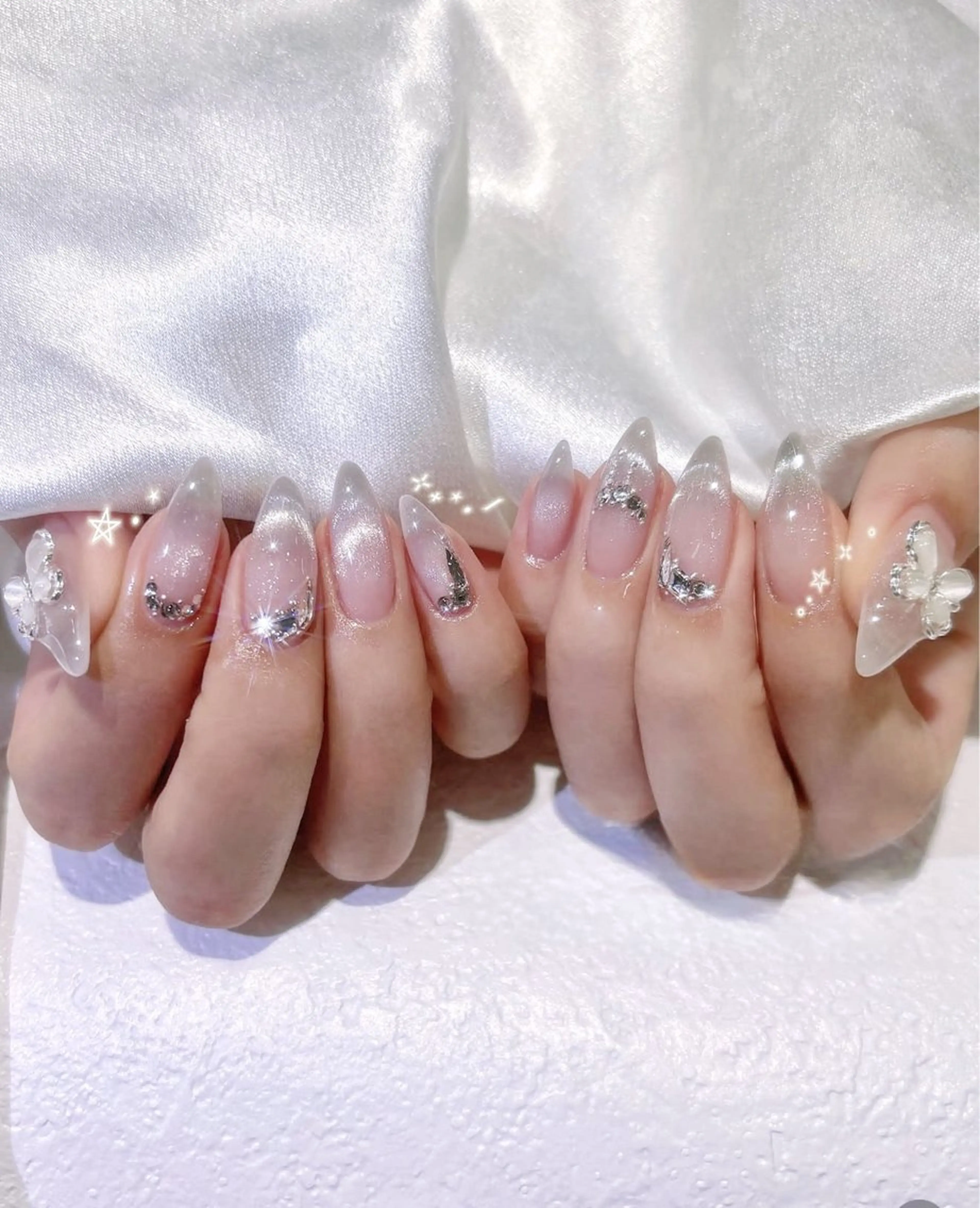 ネイル アニマル柄 オーロラネイル チークネイル フラッシュネイル ジェルネイル ハンドネイル Lyn TA Nailのネイルデザイン