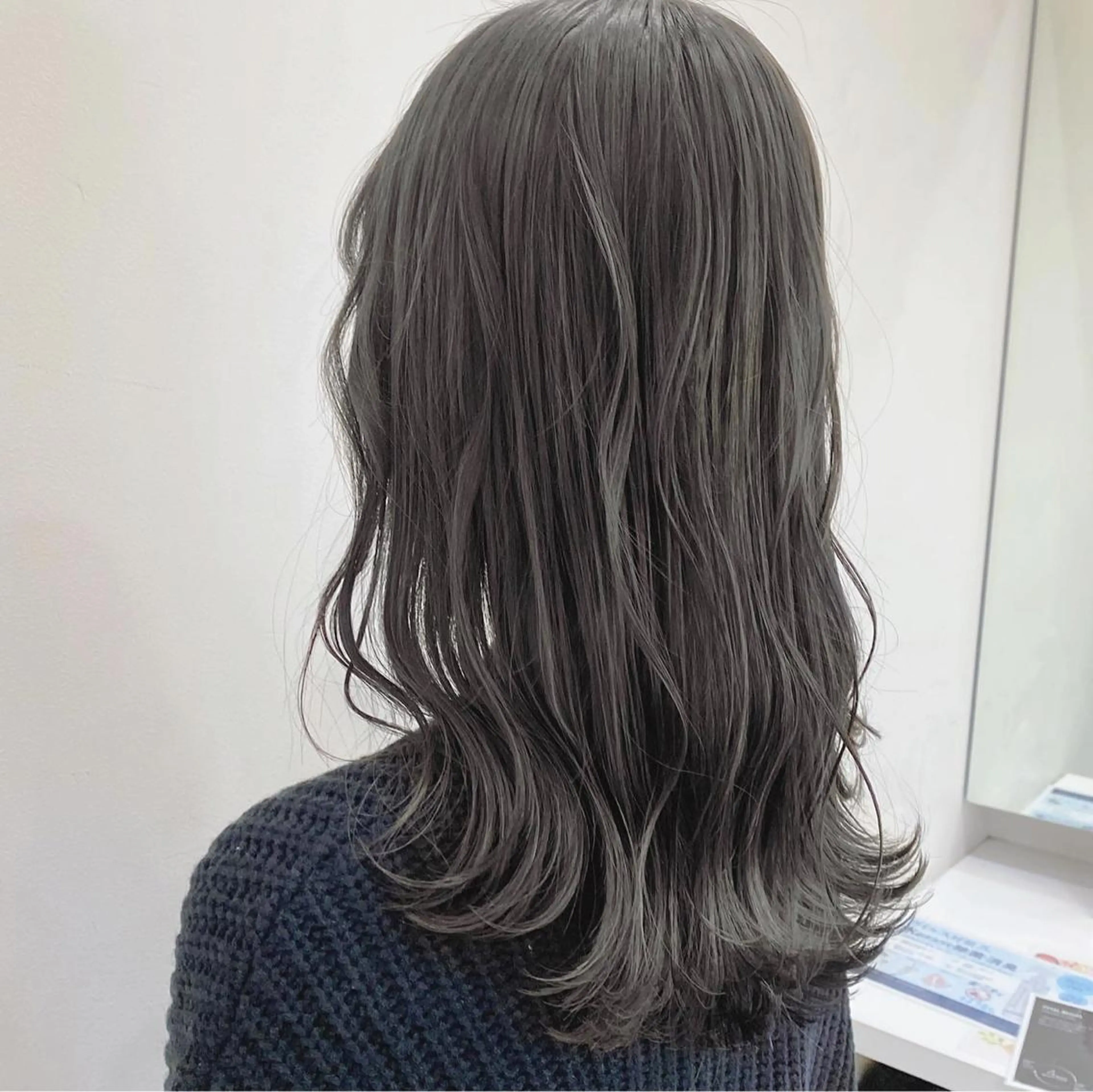 セミロング カラー ヘアカラー トリートメント 艶髪レイヤー屋さん 大澤竜馬のヘアスタイル