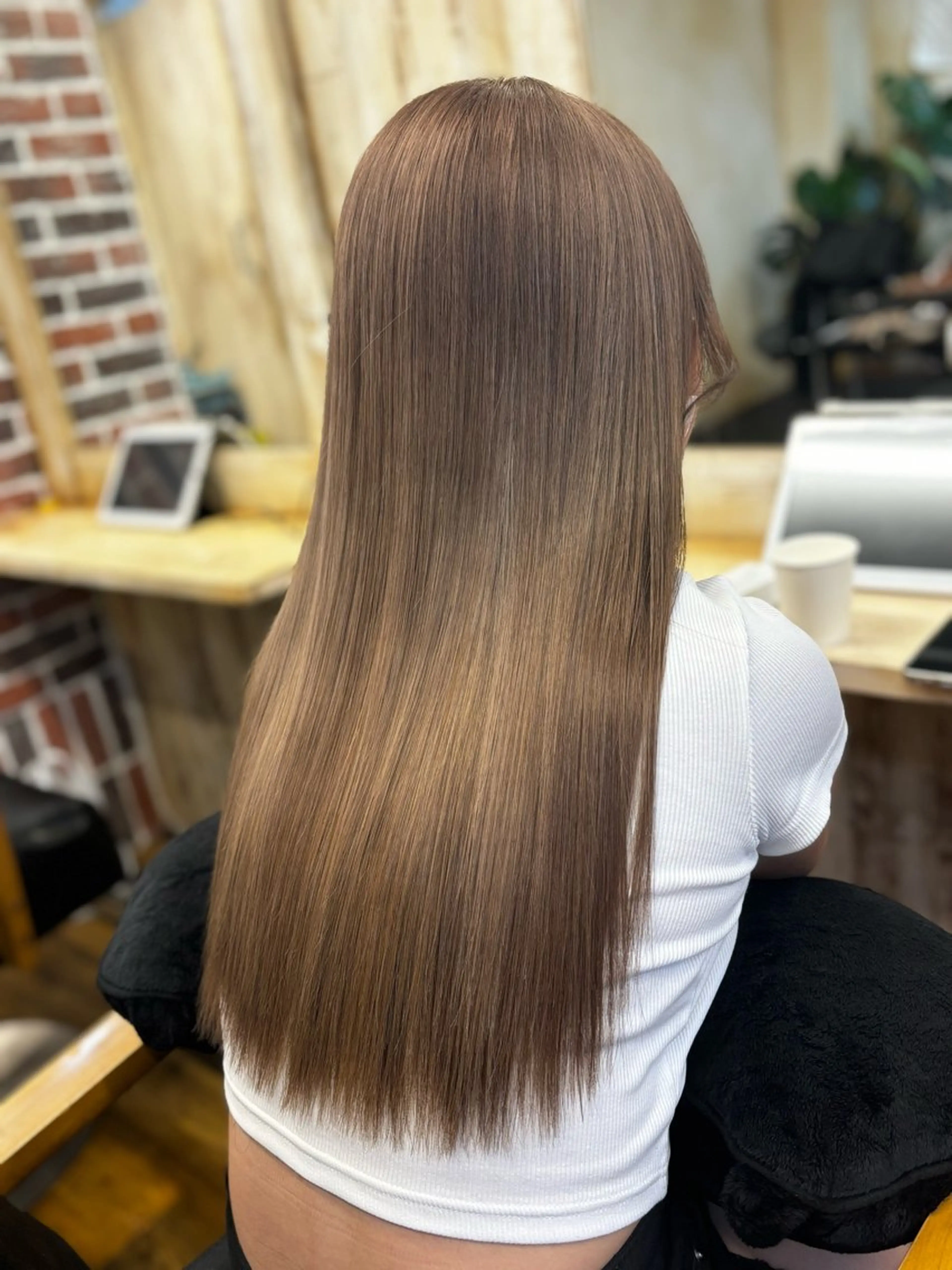 ロング カラー ベージュカラー ミルクティーベージュ ヘアカラー トリートメント Ra-Ffichi by siun.所属・艶髪/髪質改善/ ゆうとのヘアスタイル