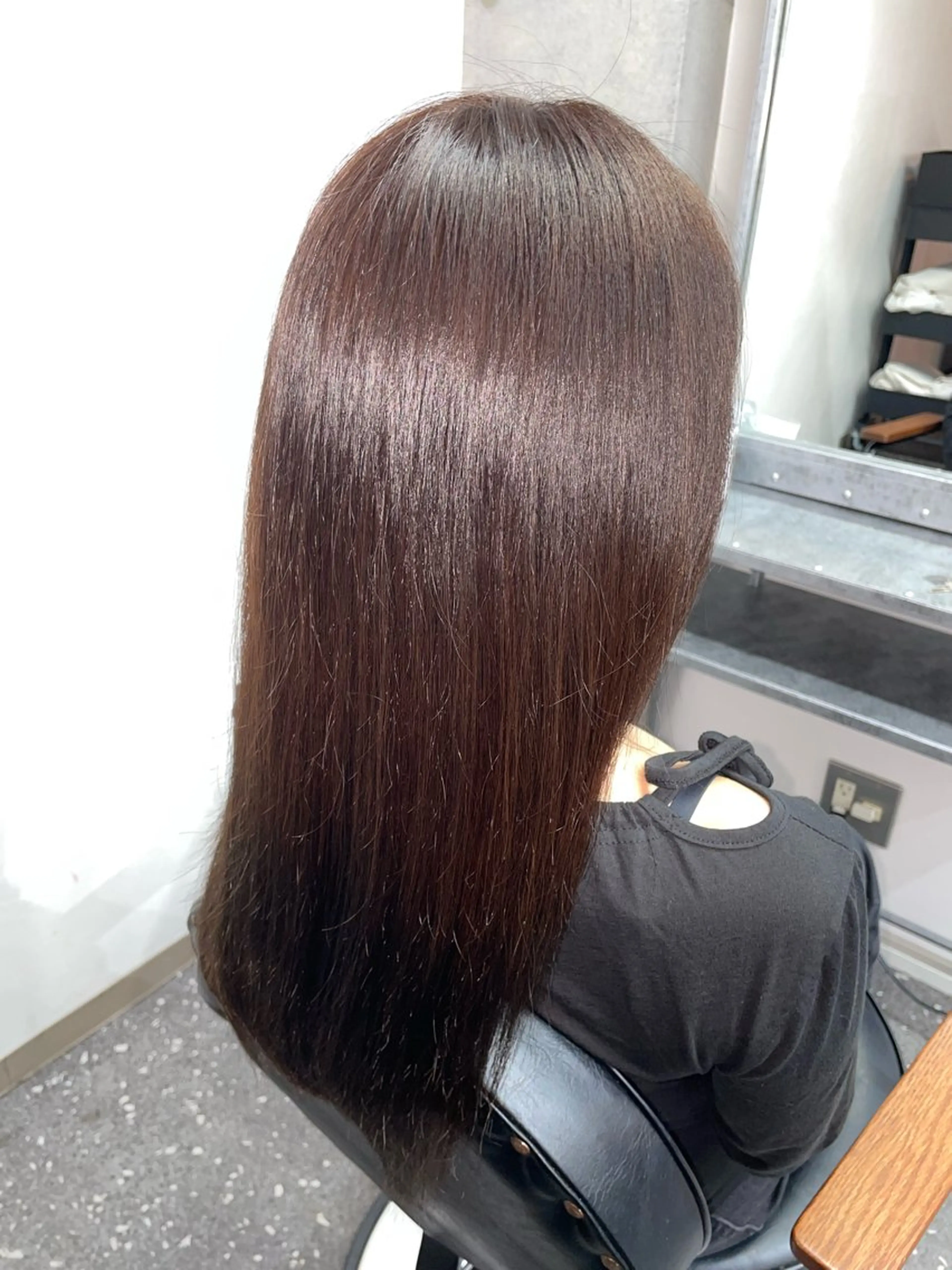 セミロング 半個室サロンyoures hair 髪質改善トリートメント東新宿店所属・榊原 竜弥のヘアスタイル