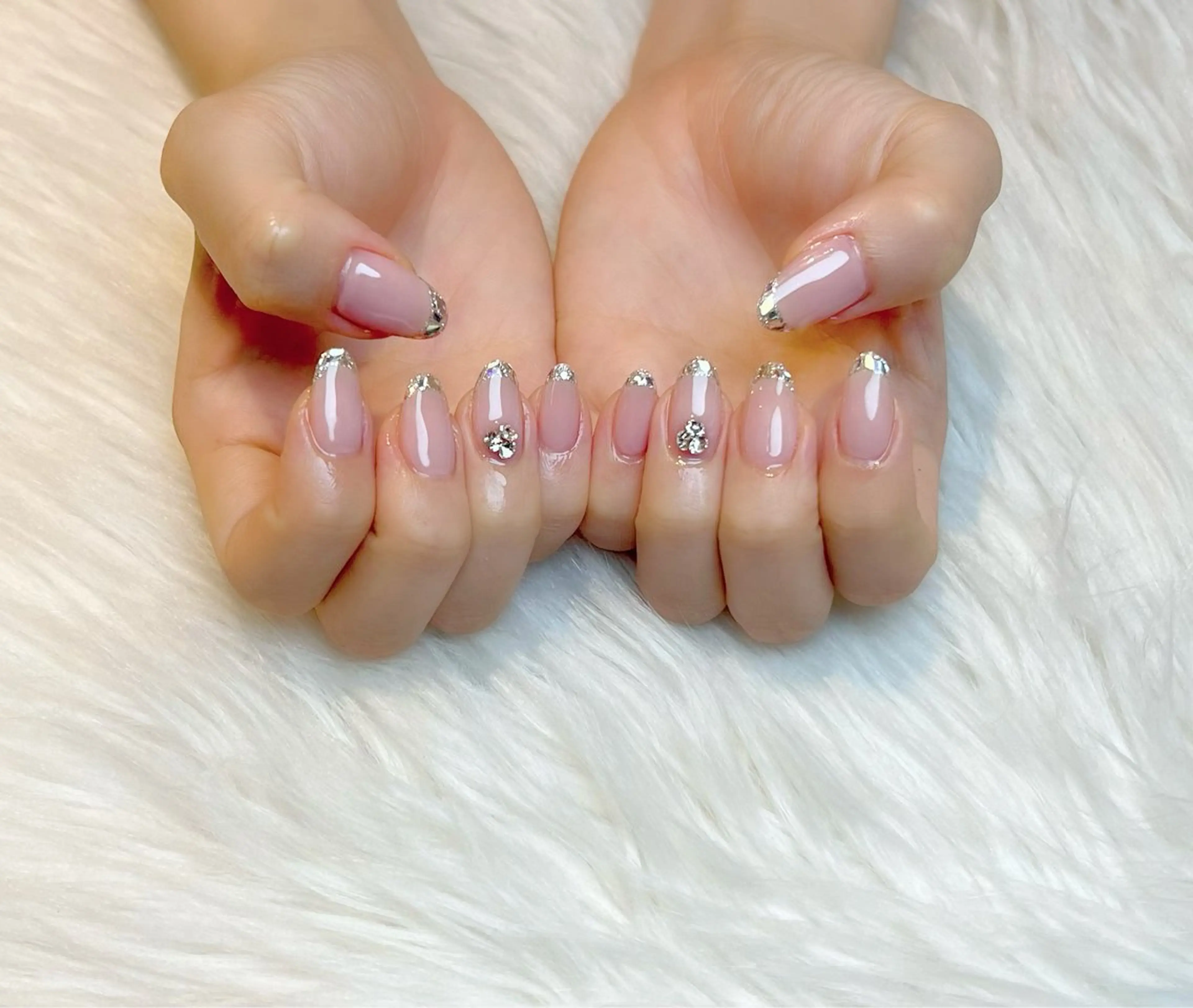 ネイル フレンチネイル ガラスフレンチ Lino+ ネイル&よもぎ蒸しのネイルデザイン