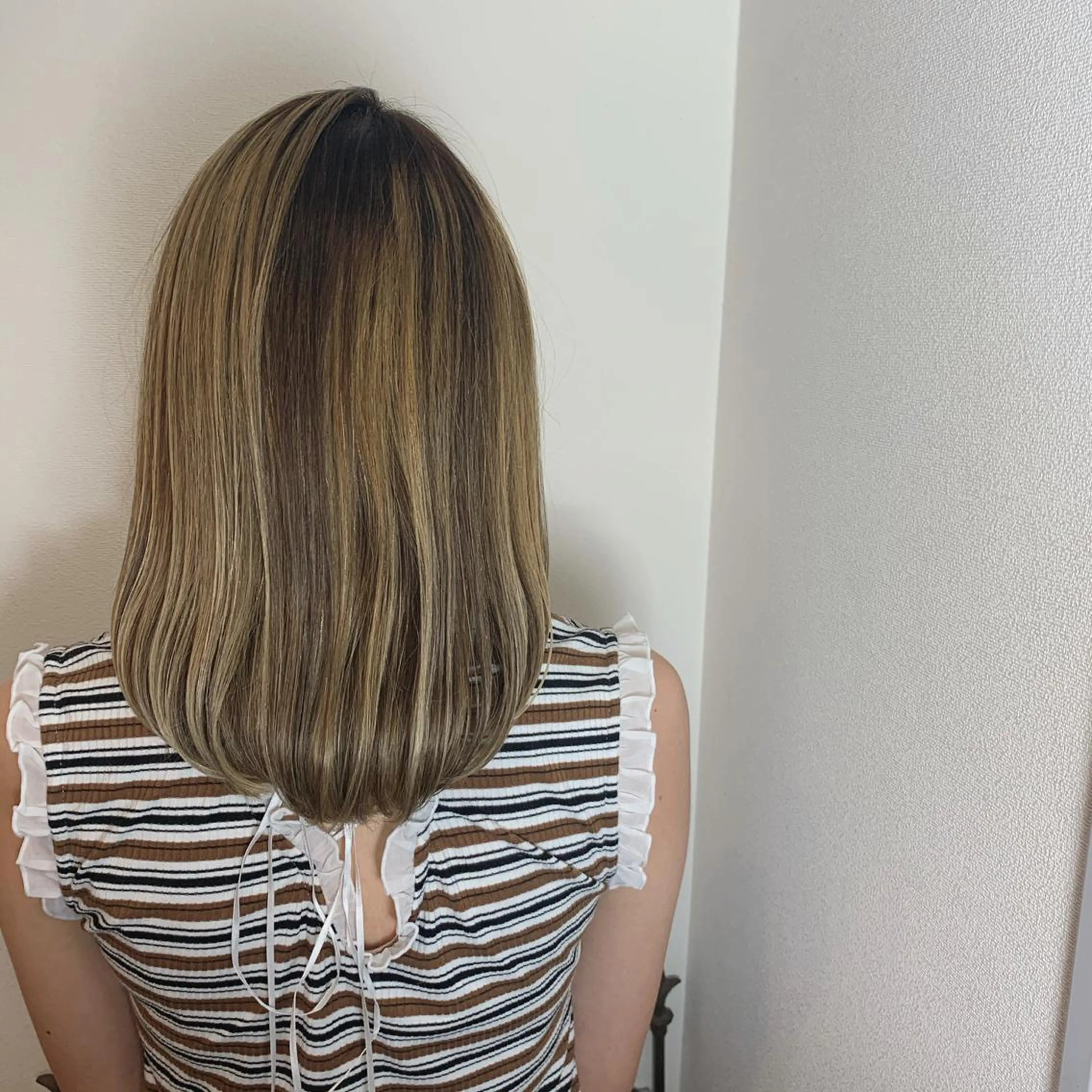 ミディアム カラー ボブウルフ／ボブ Satsuki【名駅のヘアスタイル