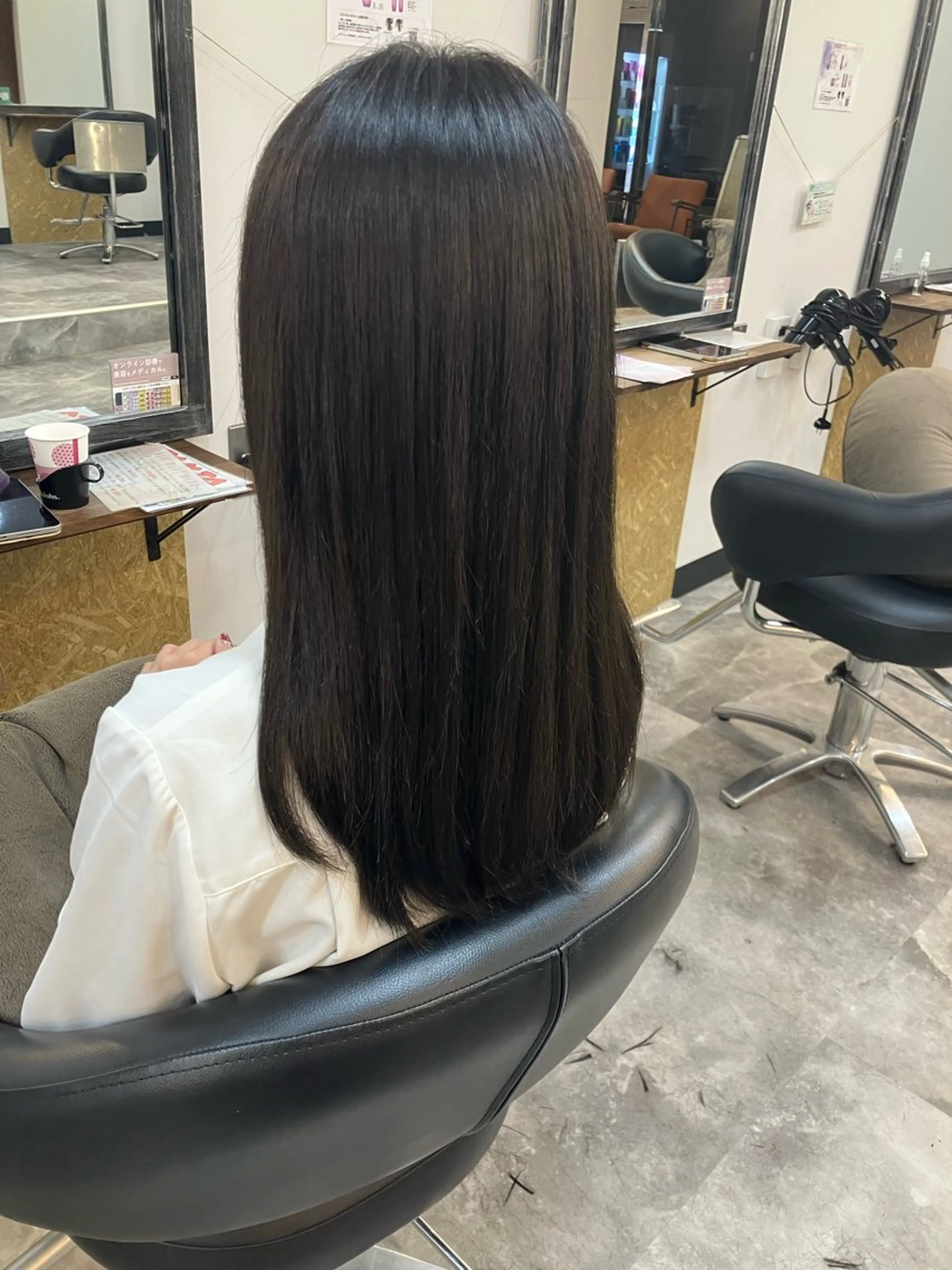 セミロング ヘアカラー 縮毛矯正 トリートメント ✨艶髪特化✨ 後藤圭太のヘアスタイル