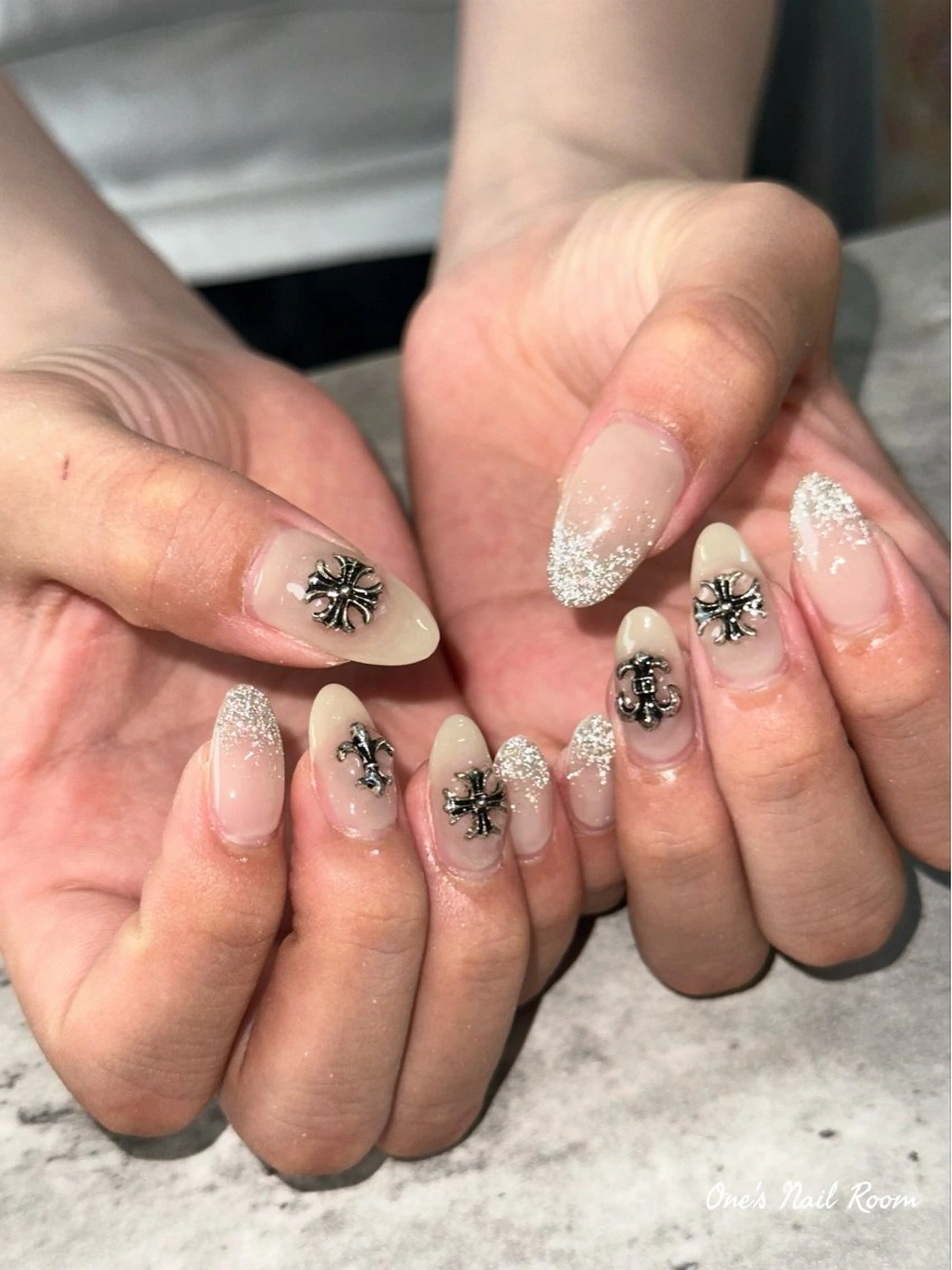 ネイル ハンドネイル One's Nail Roomのネイルデザイン
