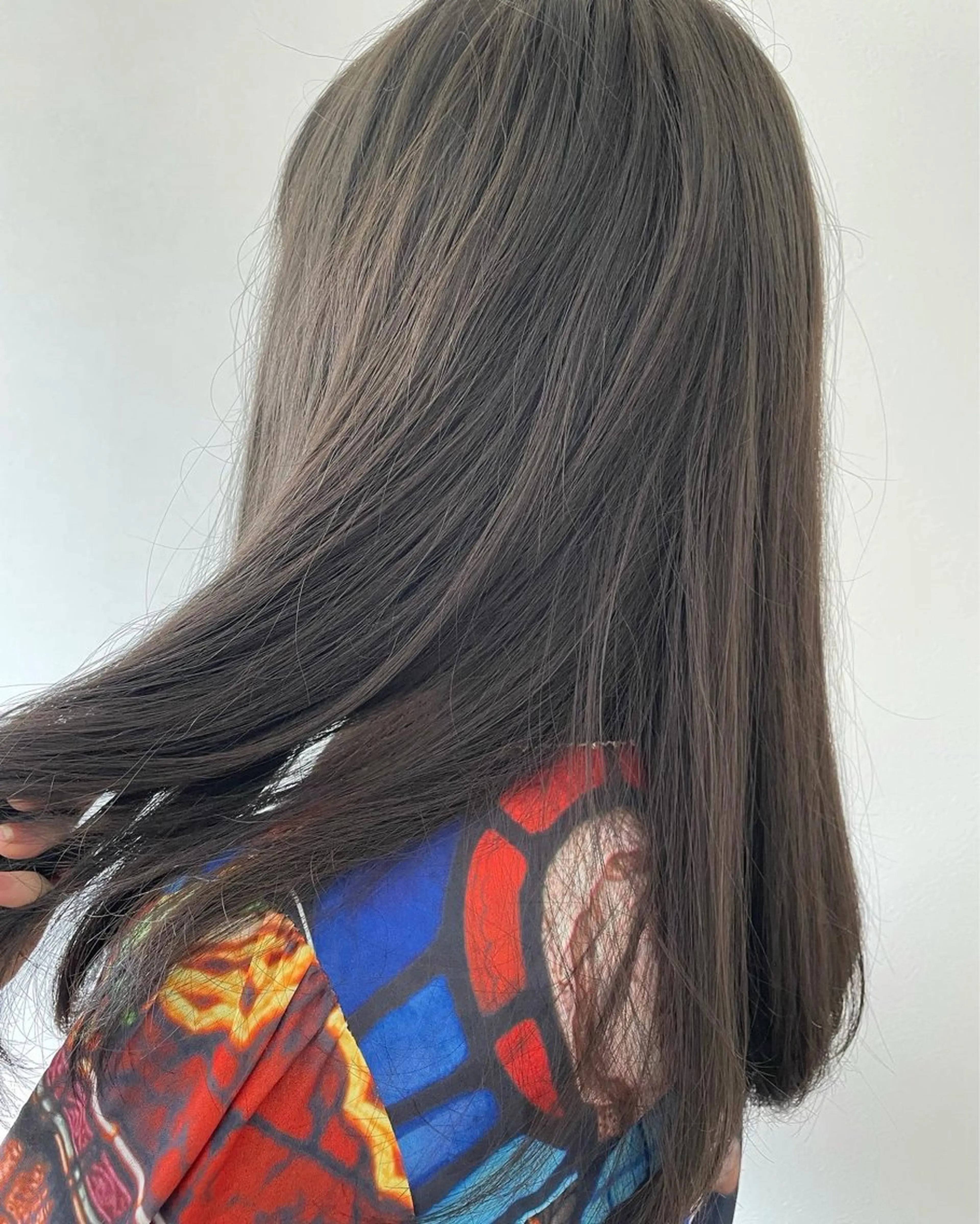 カラー アッシュ アッシュブラウン ブリーチ ブラウンカラー ダブルカラー bloomPremium所属・岡山美容院bloom HONOKAのヘアスタイル