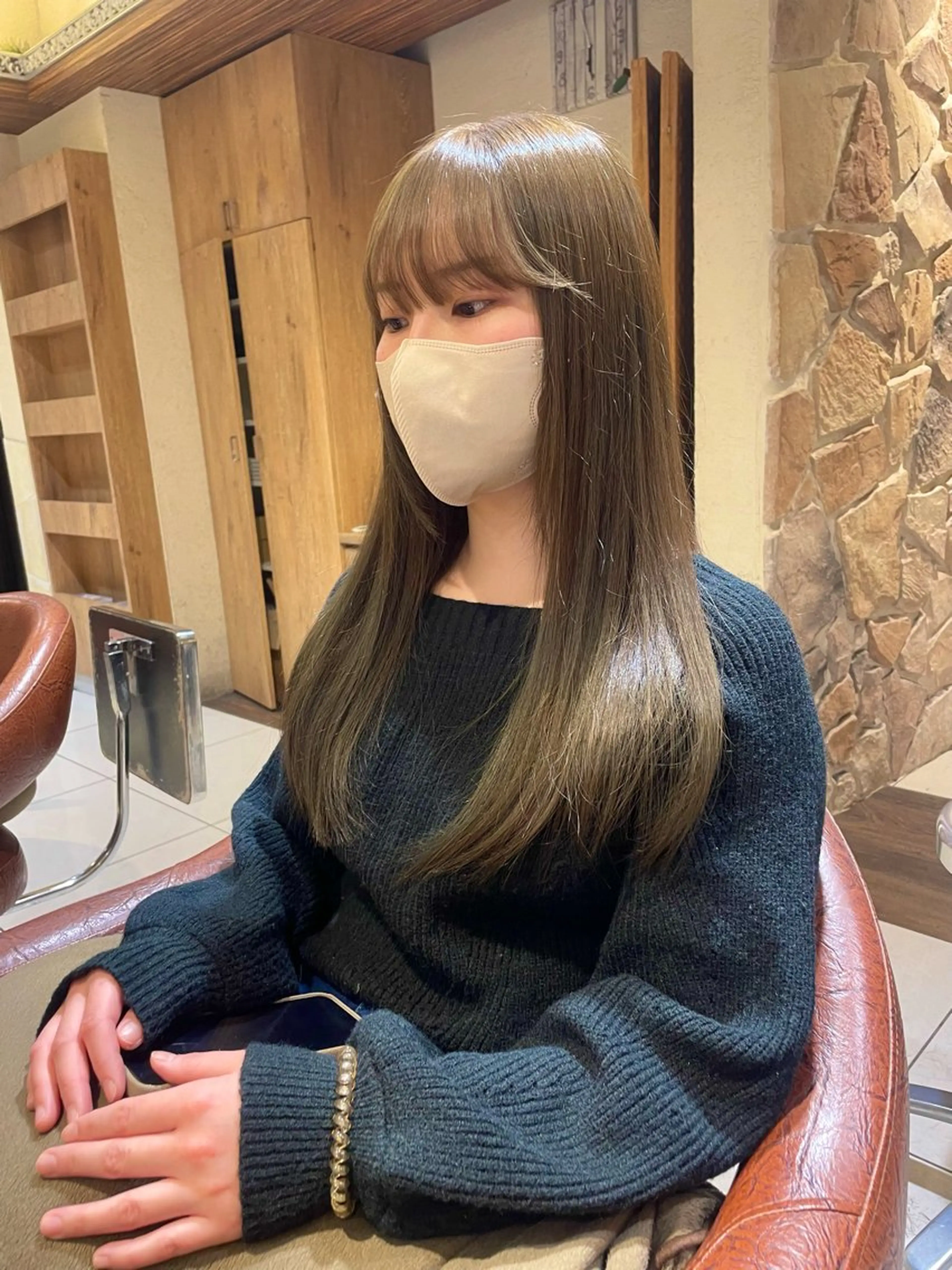 ロング カラー 赤みを押えたカラー➰ ケアブリーチのヘアスタイル