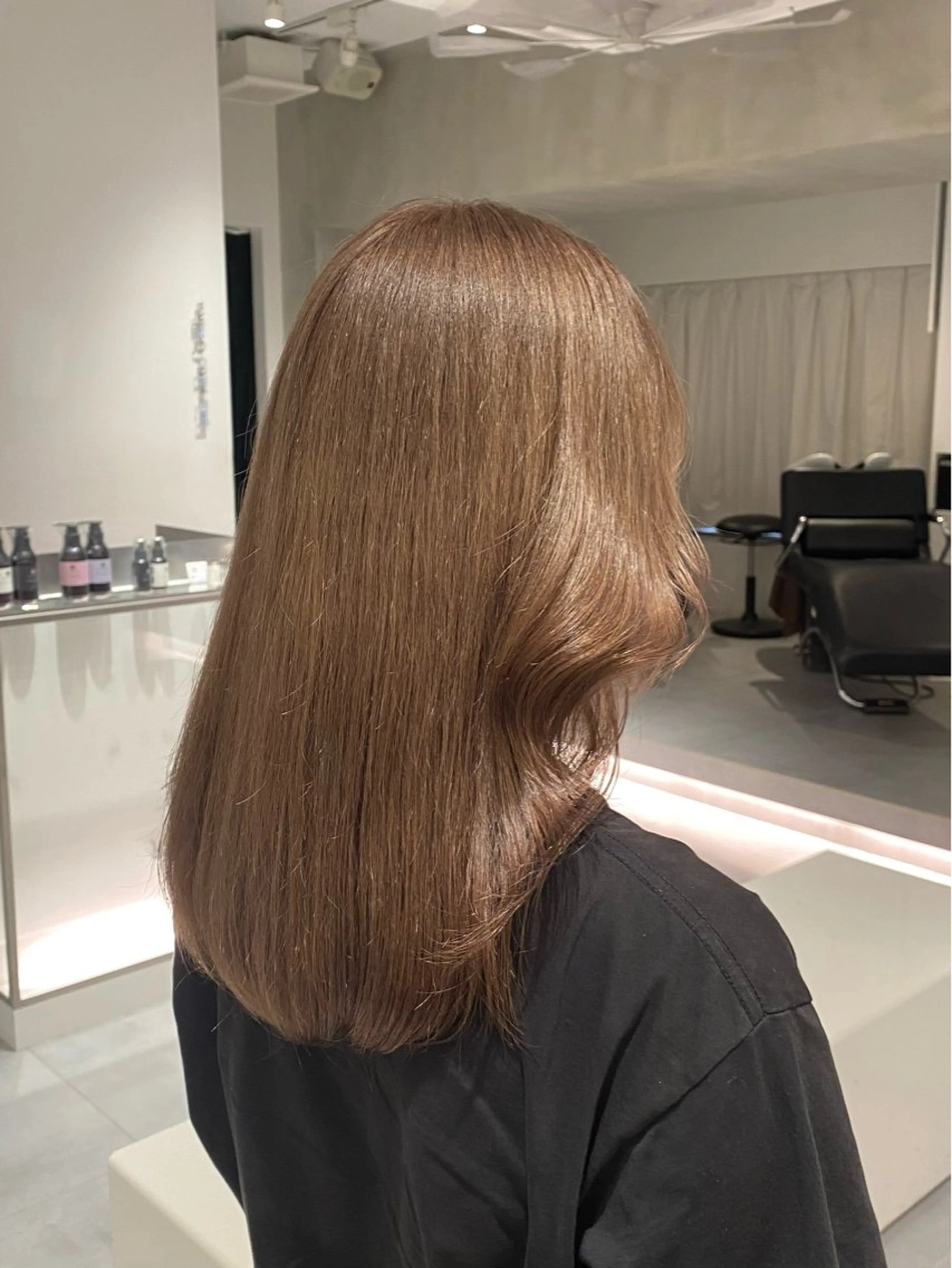 セミロング カラー ヘアカラー トリートメント ヘッドスパ ヘアセット 小顔ショート✨️ RIEのヘアスタイル