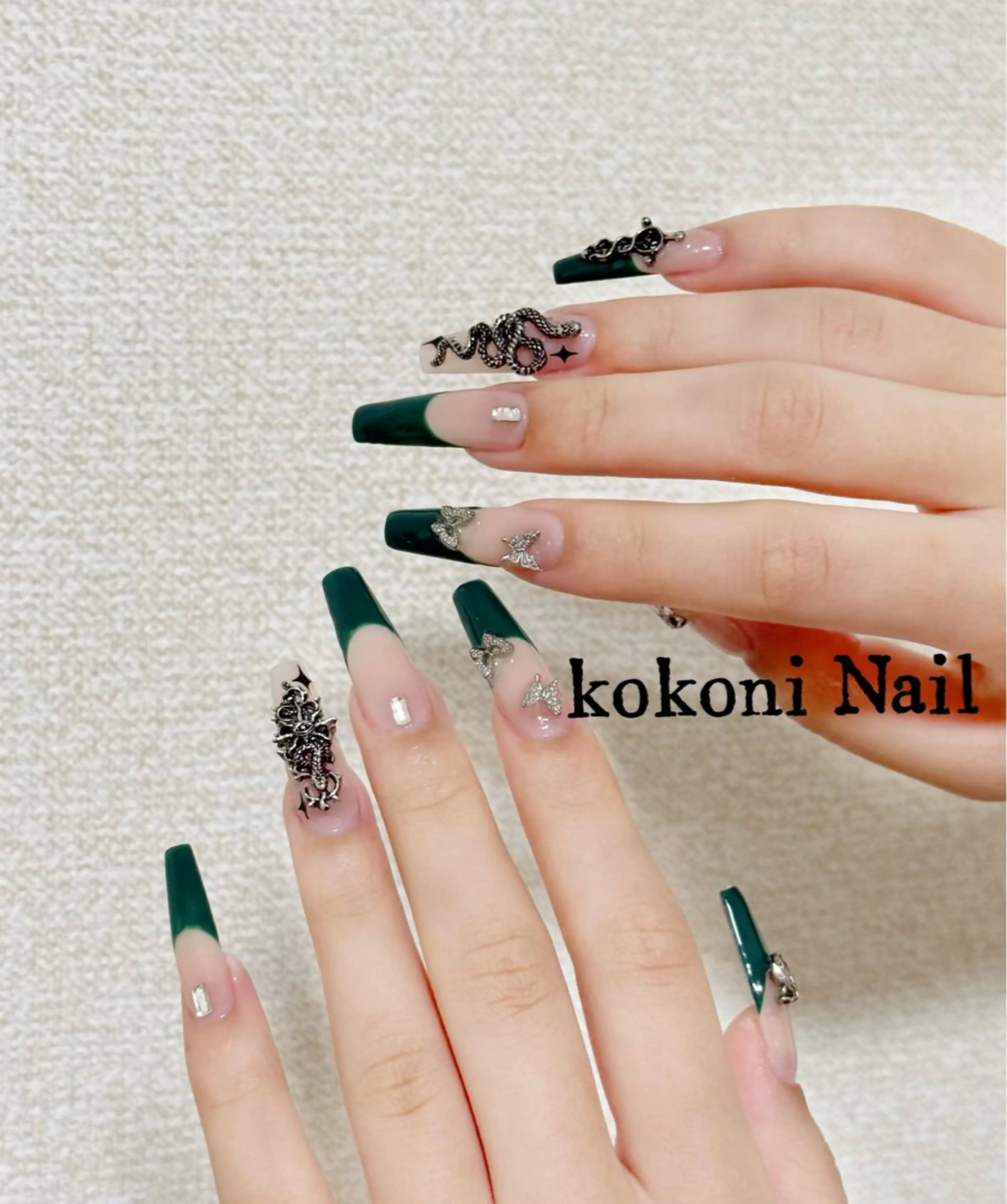 ネイル ハンドネイル ここに ネイルサロンのネイルデザイン