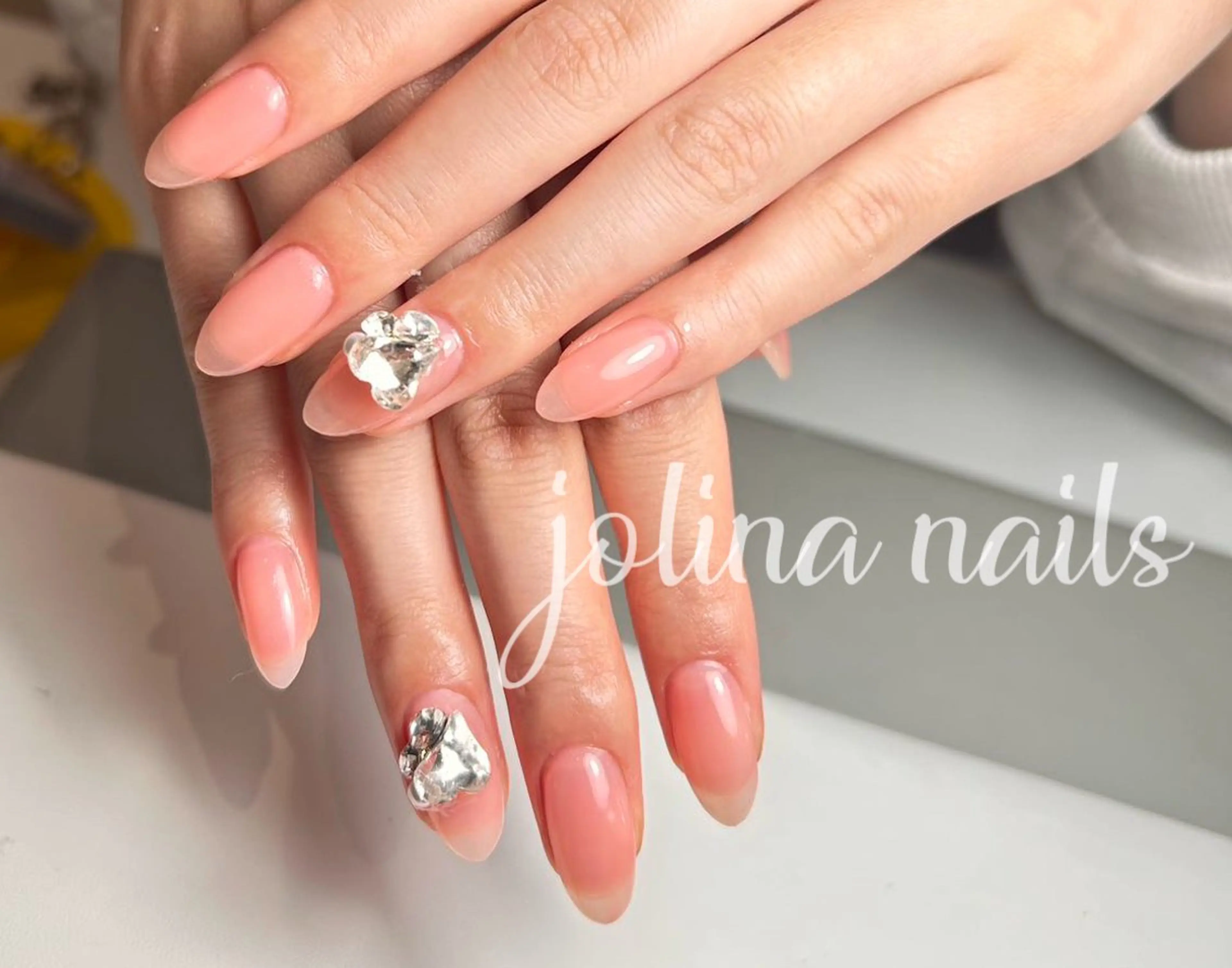 ネイル ジェルネイル オフィスネイル ワンカラーネイル シンプルネイル ハンドネイル jolina nails鶴見店のネイルデザイン