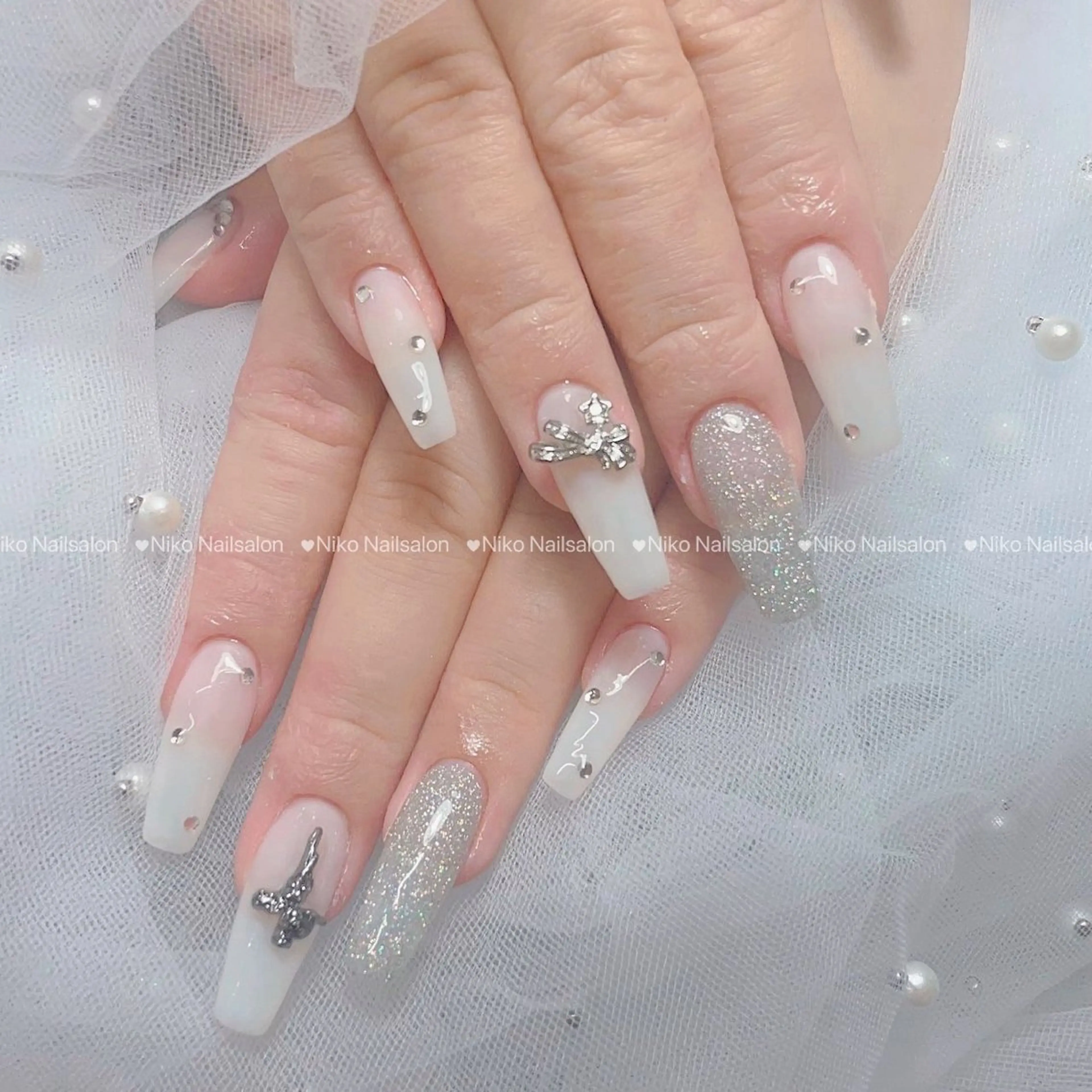 ネイル チークネイル 長さ出し フットネイル フレンチネイル ジェルネイル Niko Nail salon 銀座本店のネイルデザイン