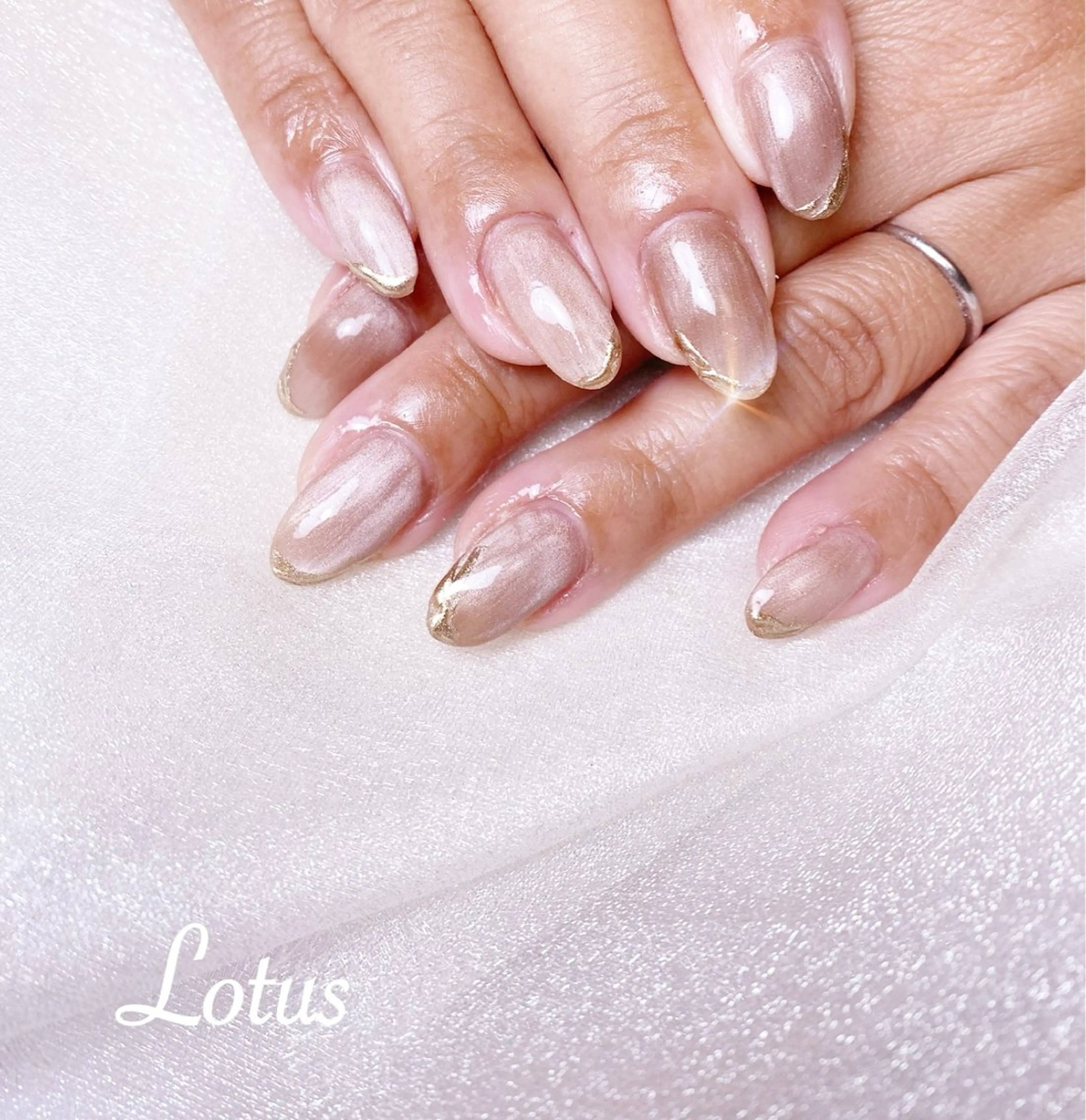 ネイル ハンドネイル Lotus 🌸のネイルデザイン