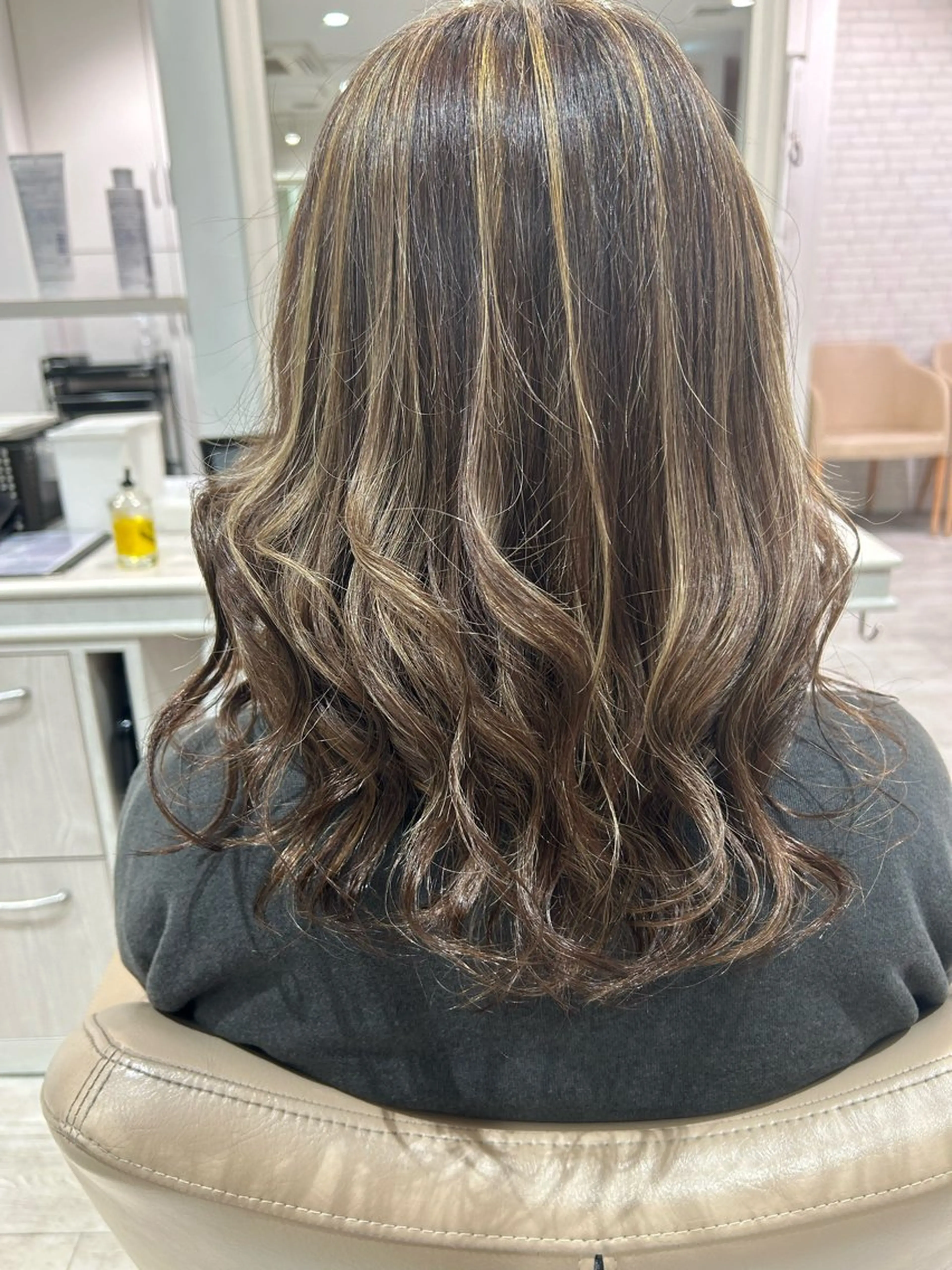 ロング カラー ハイライトカラー ハイライト ヘアカラー 🎀mika モデル募集中🎀のヘアスタイル