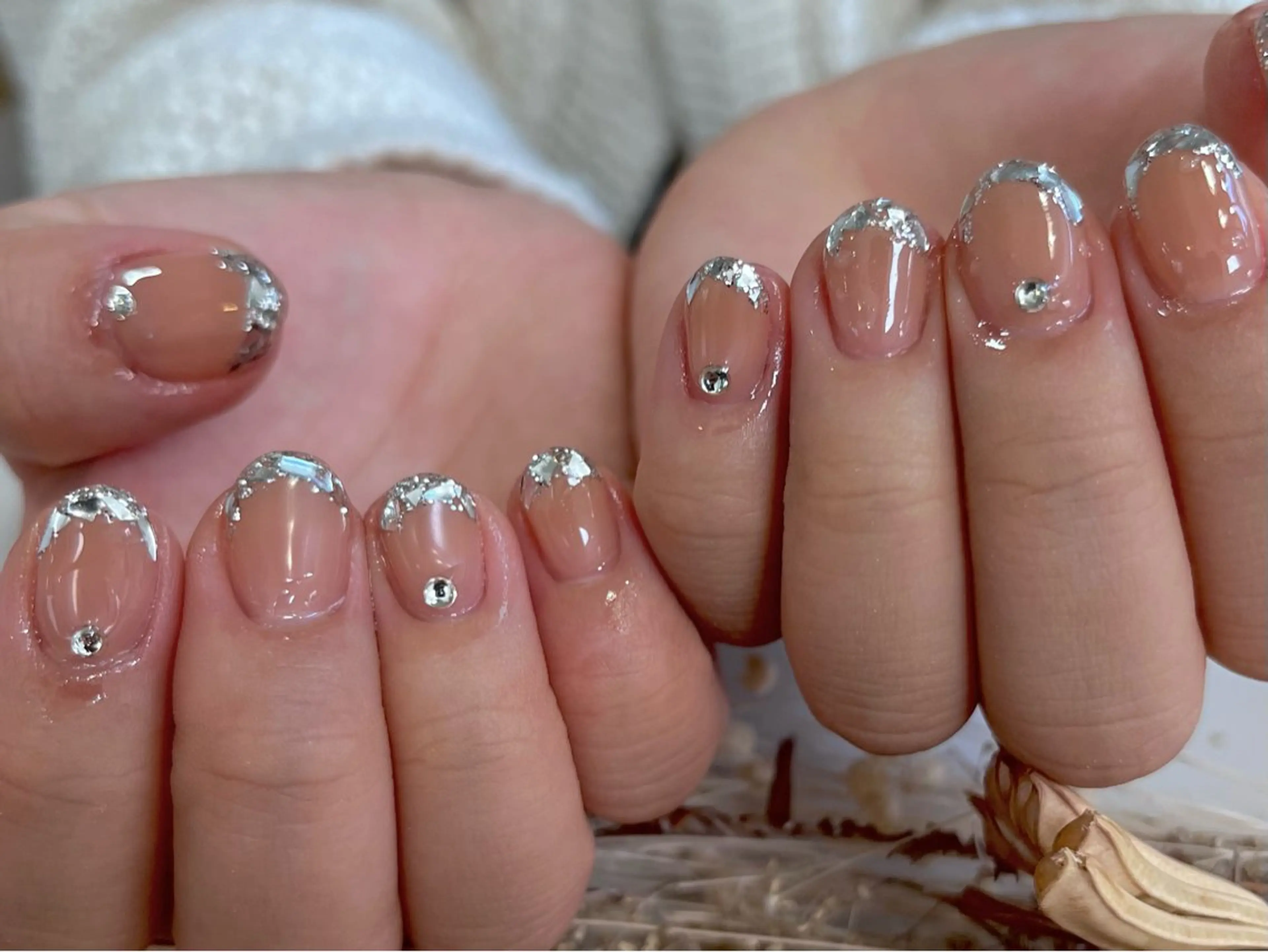 ネイル フレンチネイル ガラスフレンチ Queen nail所属・QUEEN ＮＡＩＬのネイルデザイン