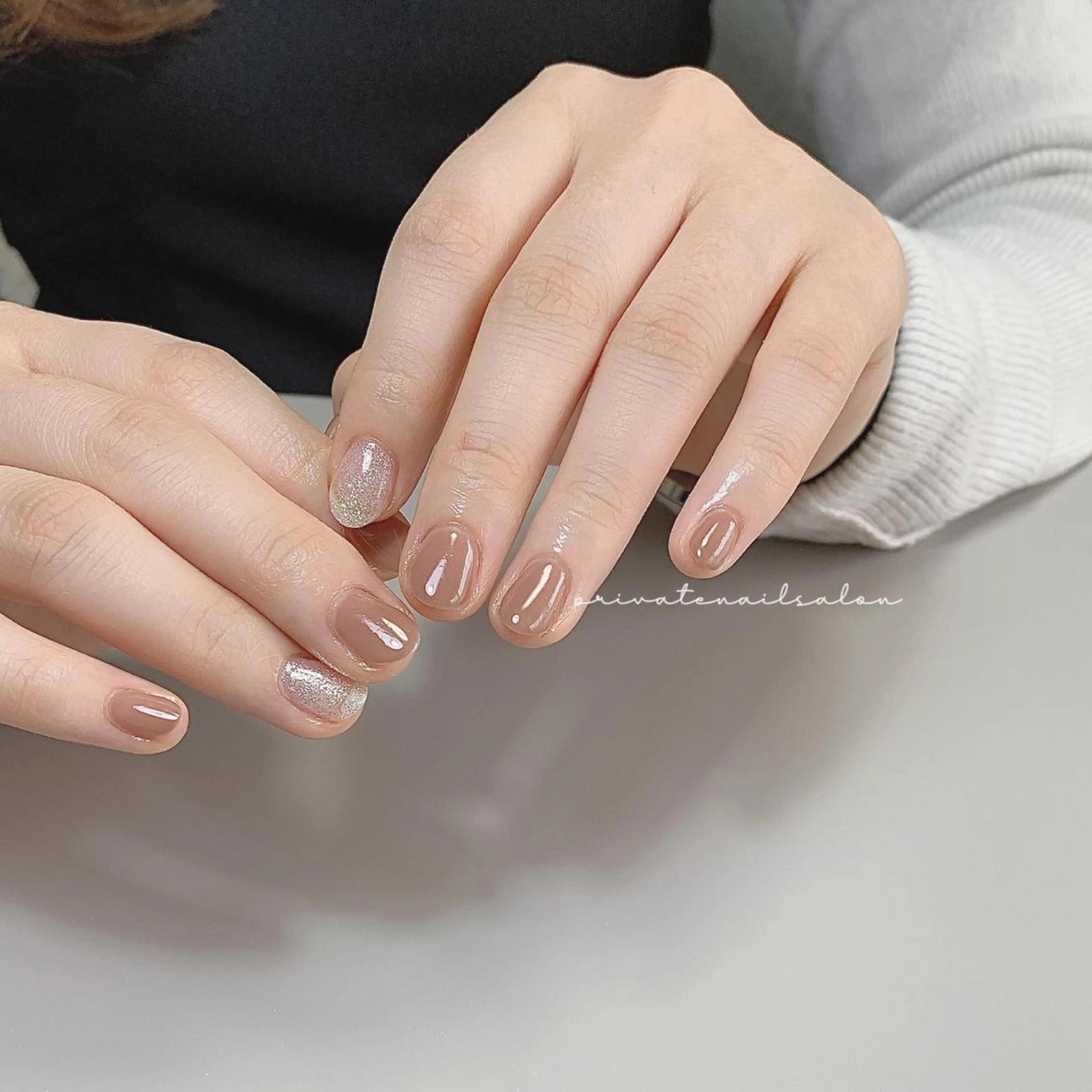 ネイル ブラウン ニュアンスネイル ワンカラーネイル ハンドネイル Liebe nailのネイルデザイン