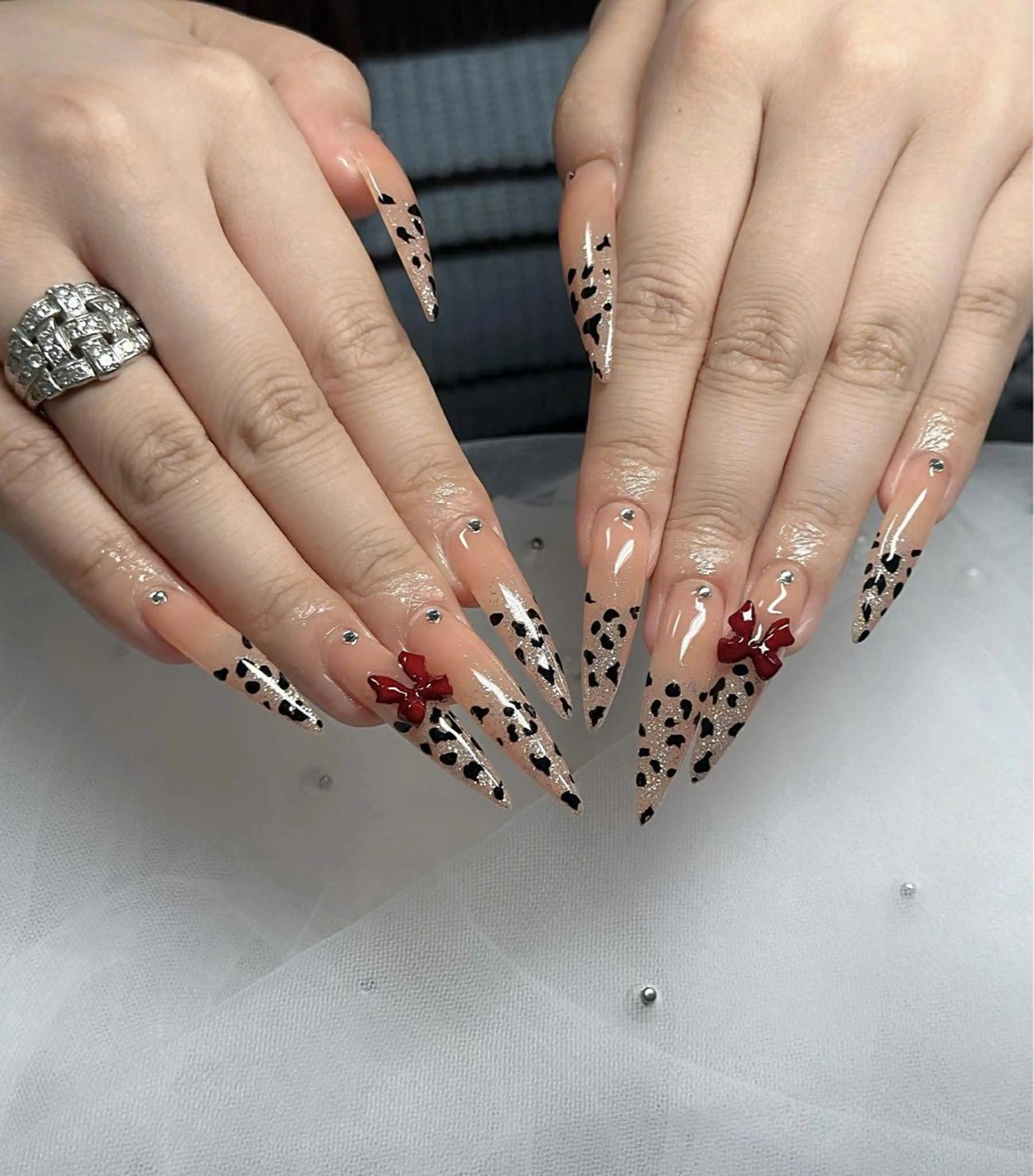ネイル オーロラネイル フレンチネイル ジェルネイル ハロウィン キラキラネイル ハンドネイル H.baby Nail Salonのネイルデザイン