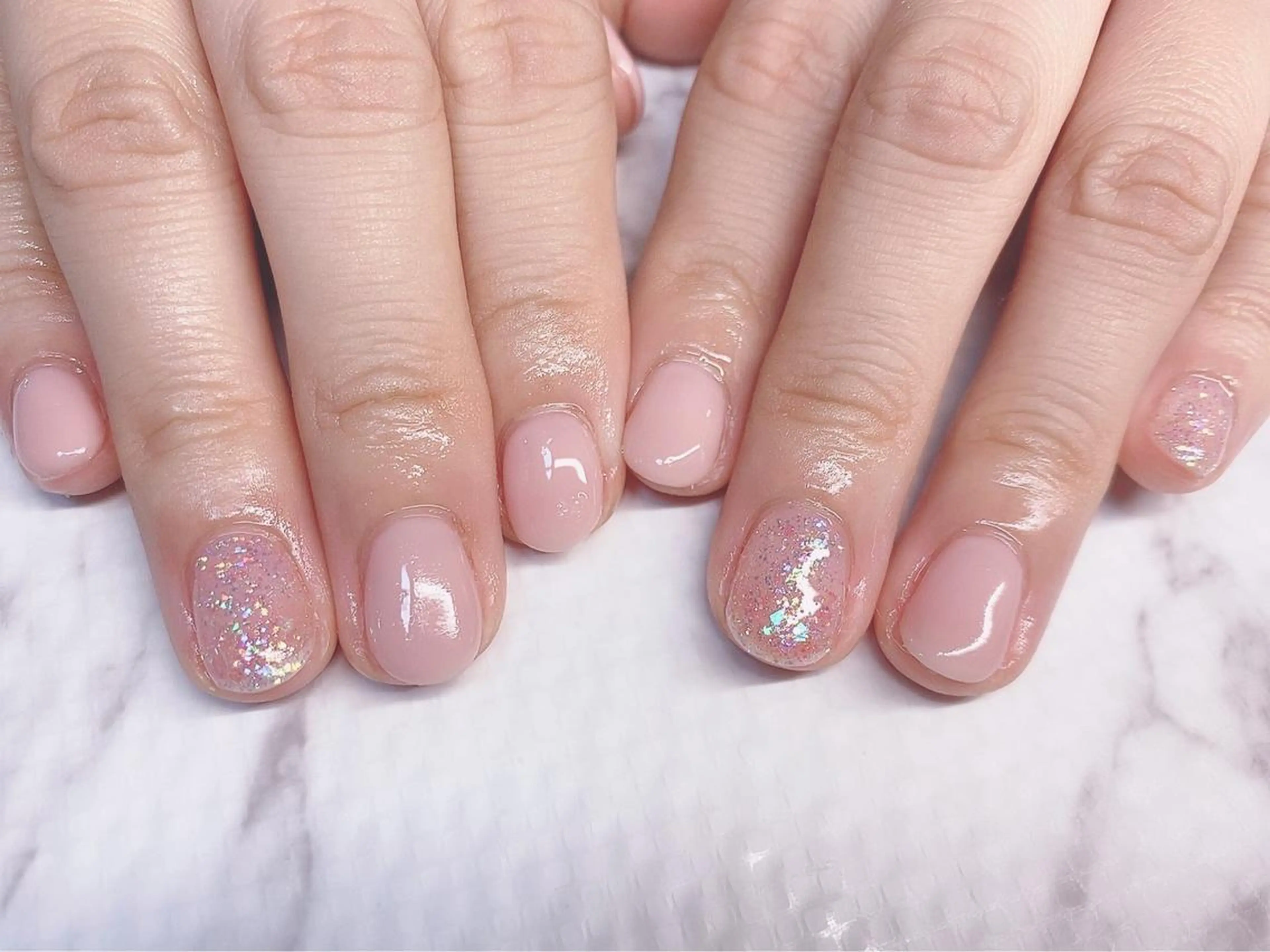 ネイル フットネイル グリーン オフィスネイル ワンカラーネイル 春ネイル ハンドネイル Lily Roseネイリストのネイルデザイン