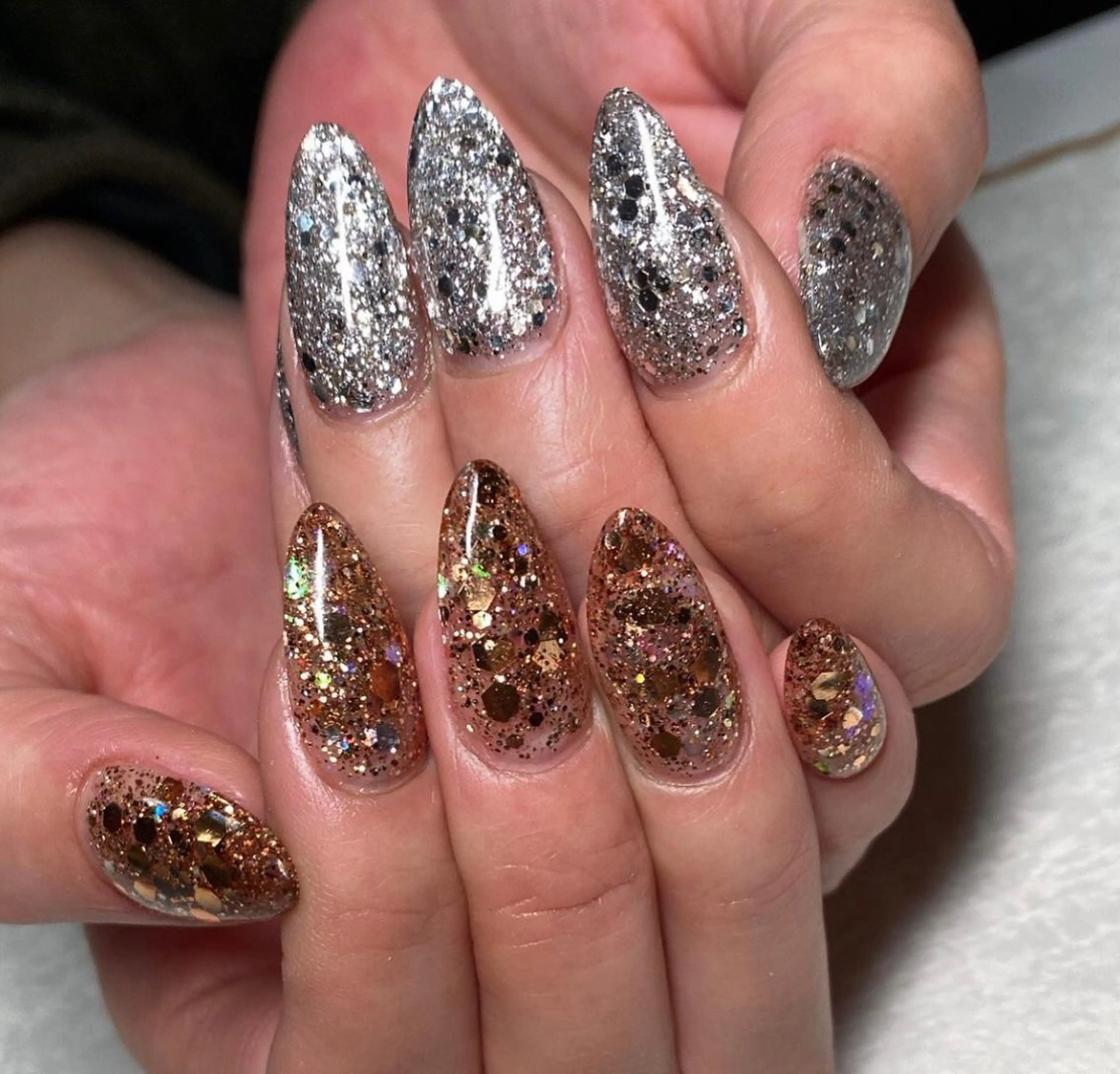 ネイル 長さ出し ラメ(グリッター) ネイルチップ 大塚眉毛|ハンドケア |肌管理の眉毛・アイブロウイメージ