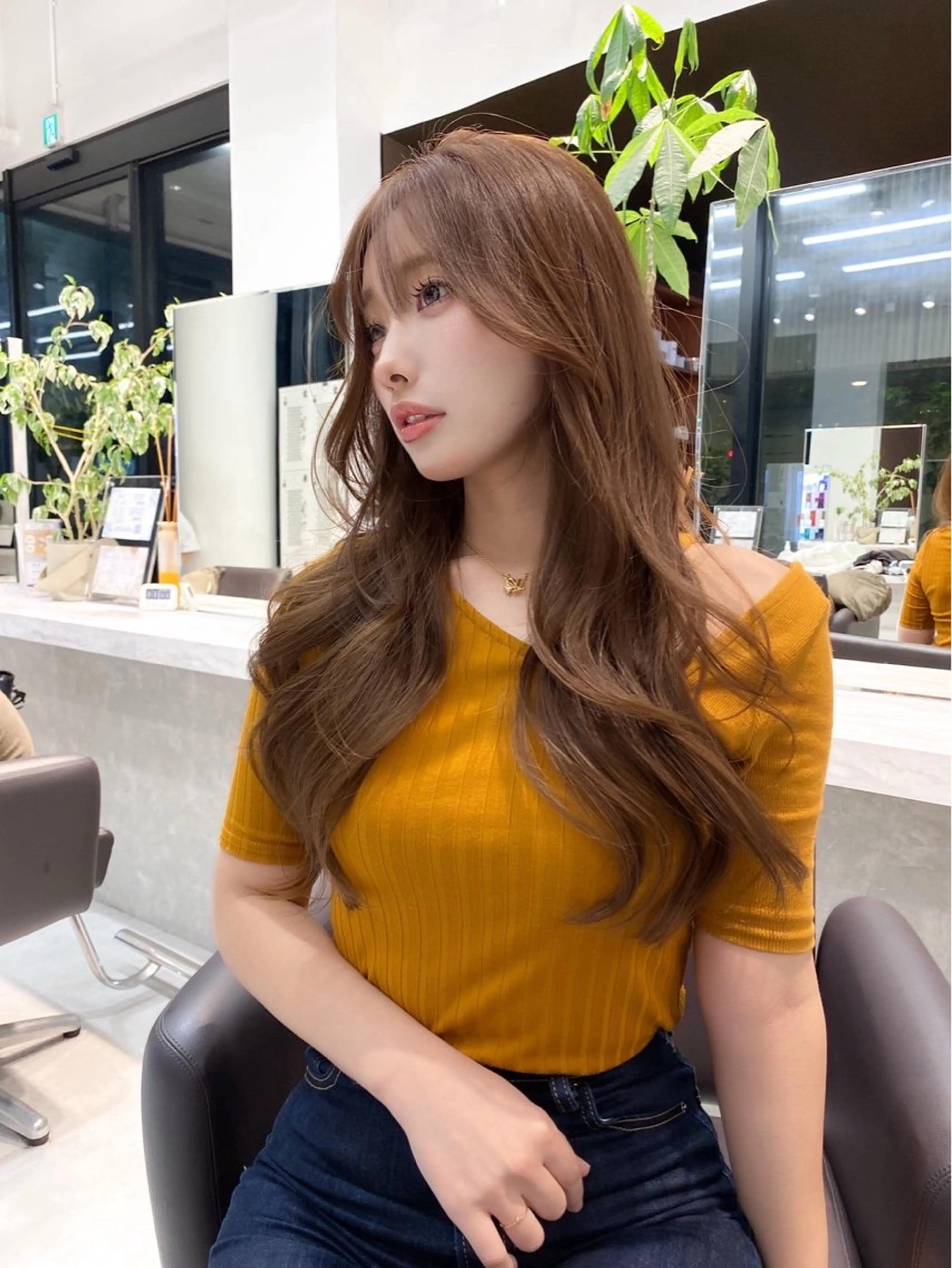 ロング ヒメザキ ユリのヘアスタイル