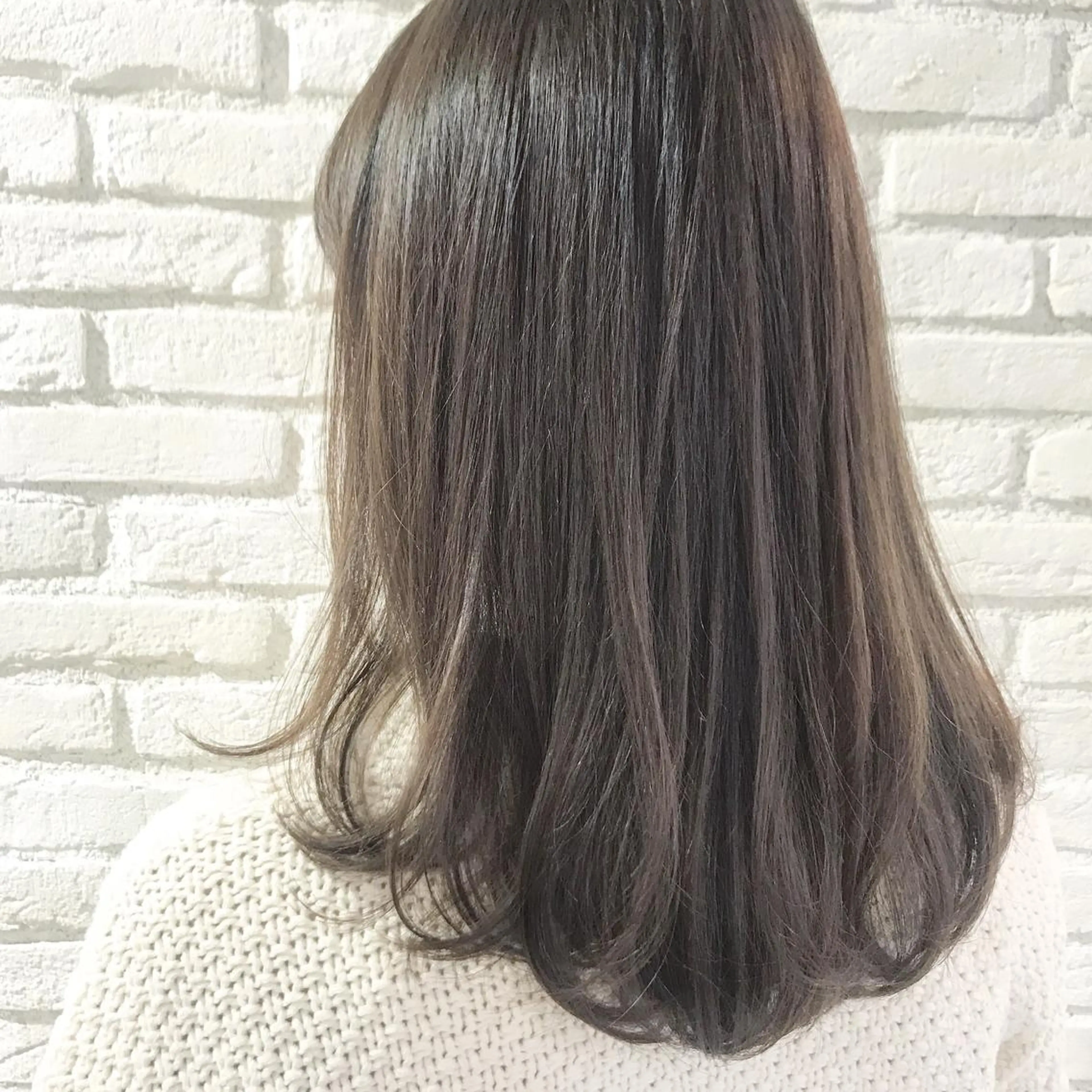 セミロング カラー 顔周りカット 伊 杏のヘアスタイル