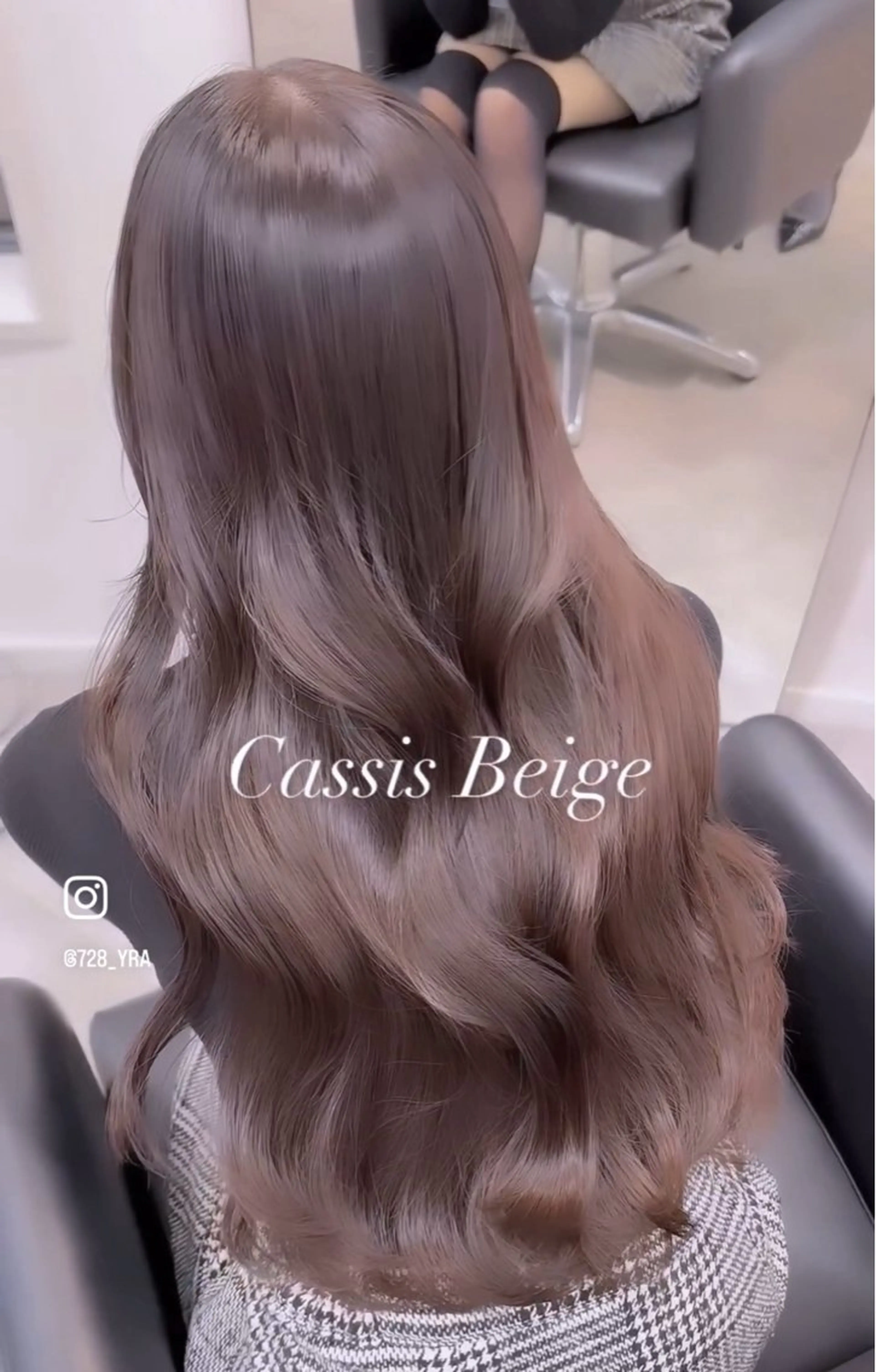ロング 𝑦𝑢𝑟𝑖𝑎 MIRAのヘアスタイル