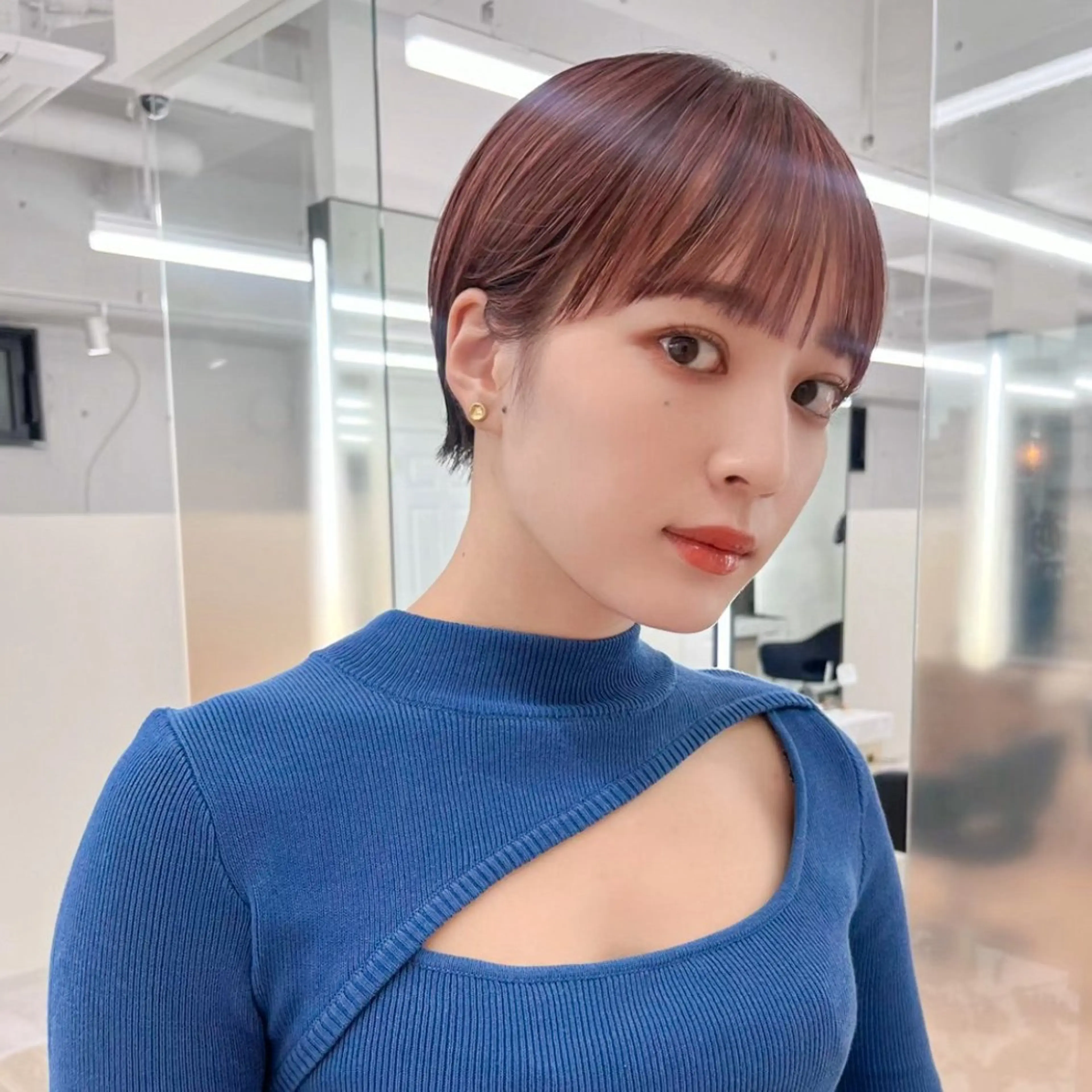 ショート カラー ショートボブ 丸みショート ハイライトカラー ボブ くびれヘア ショートヘア特化 YUTAのヘアスタイル