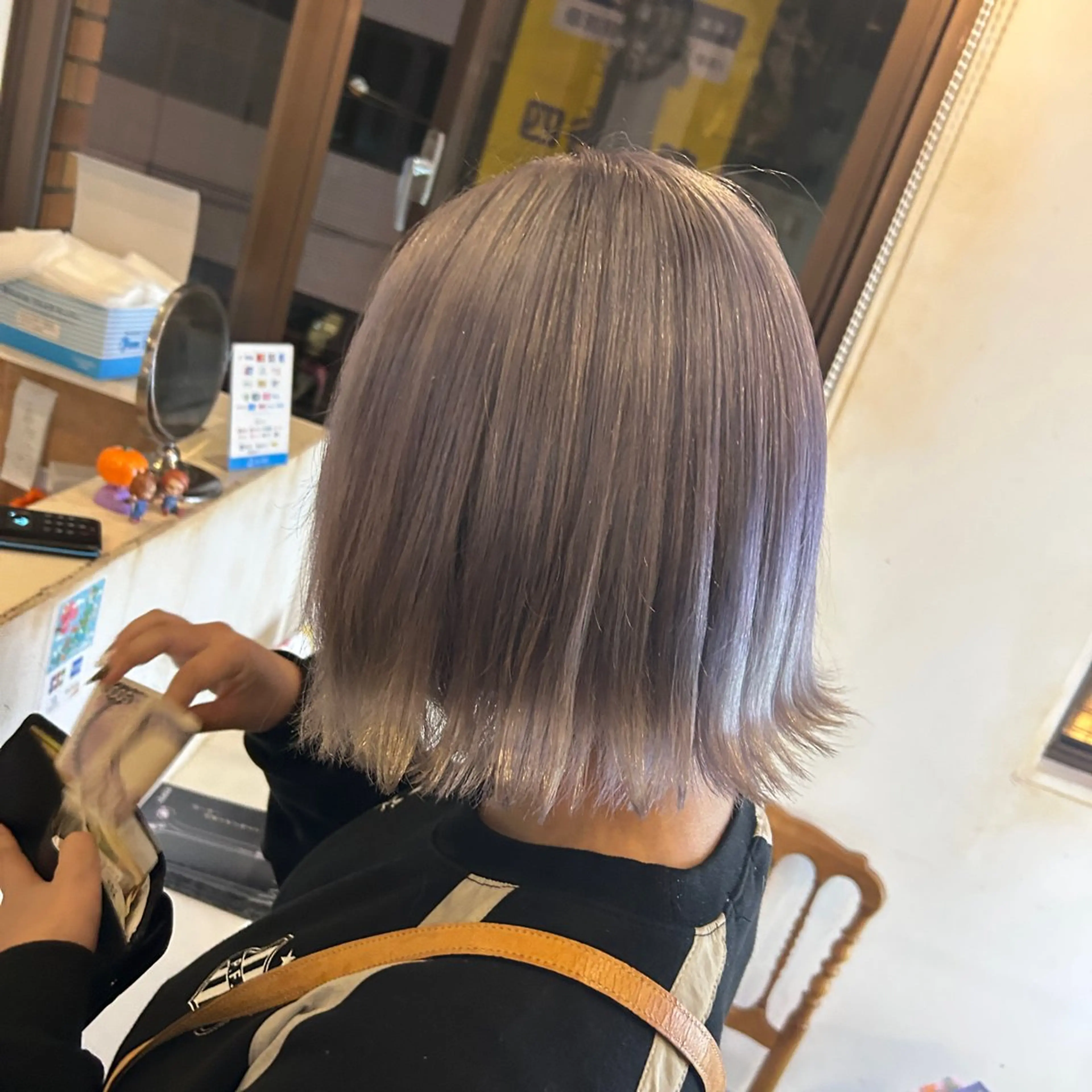 ミディアム カラー カット ヘアカラー ハイトーン🇰🇷 19歳美容師アリルのヘアスタイル