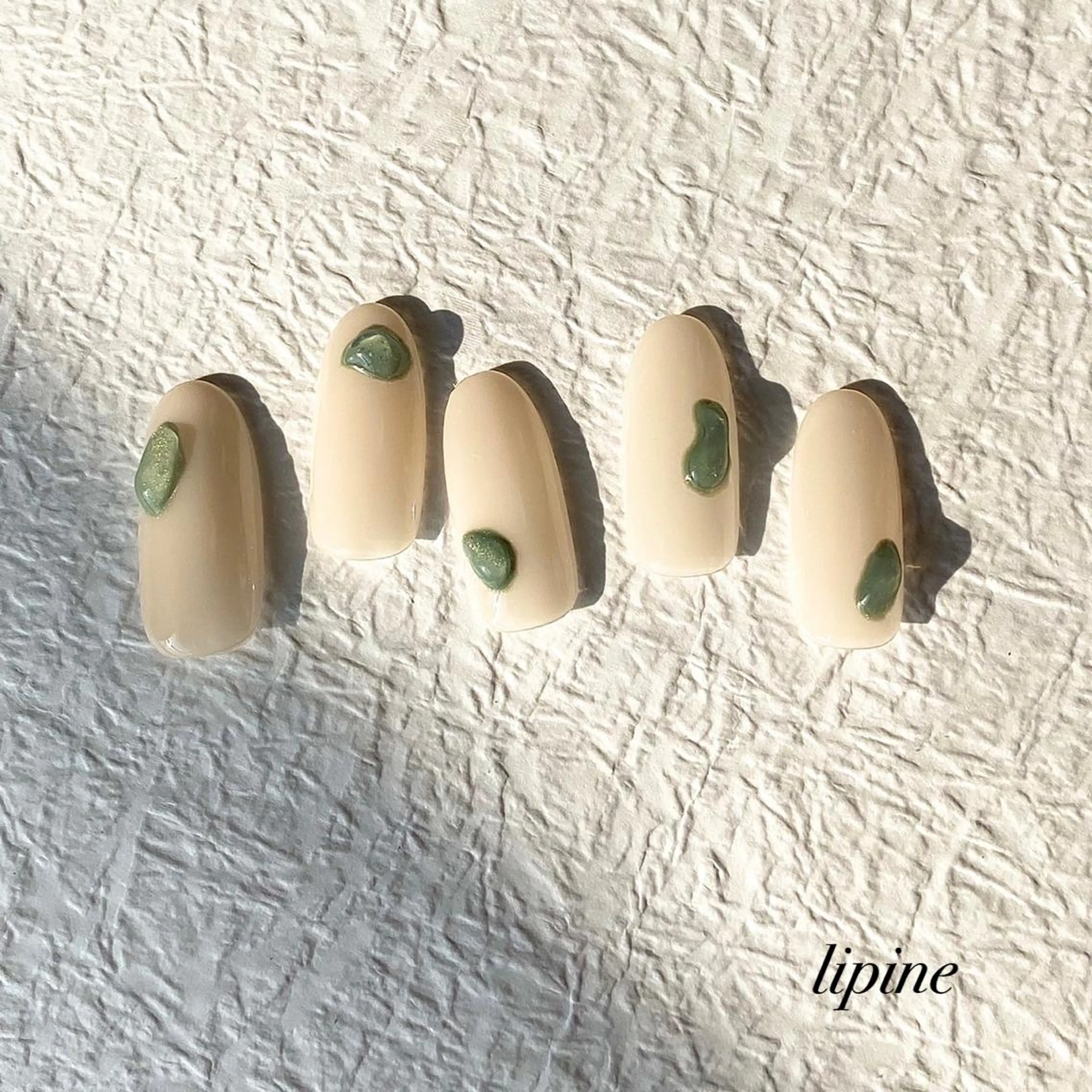 ネイル マグネットネイル ネイルサロン lipineのネイルデザイン