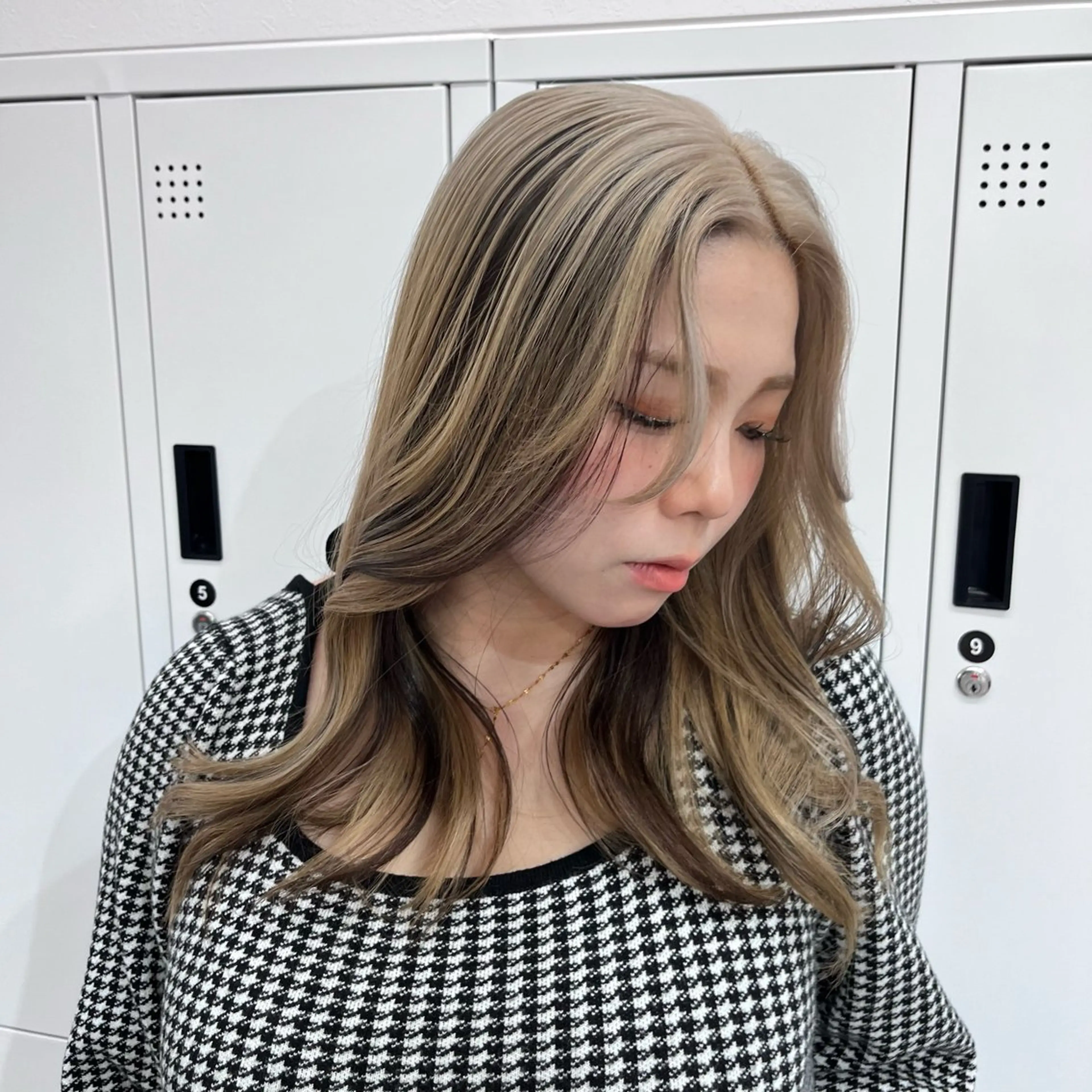 ロング カラー ヘアアレンジ 🎀韓国ヘア🎀 𝐬𝐚𝐫𝐚🎀のヘアスタイル