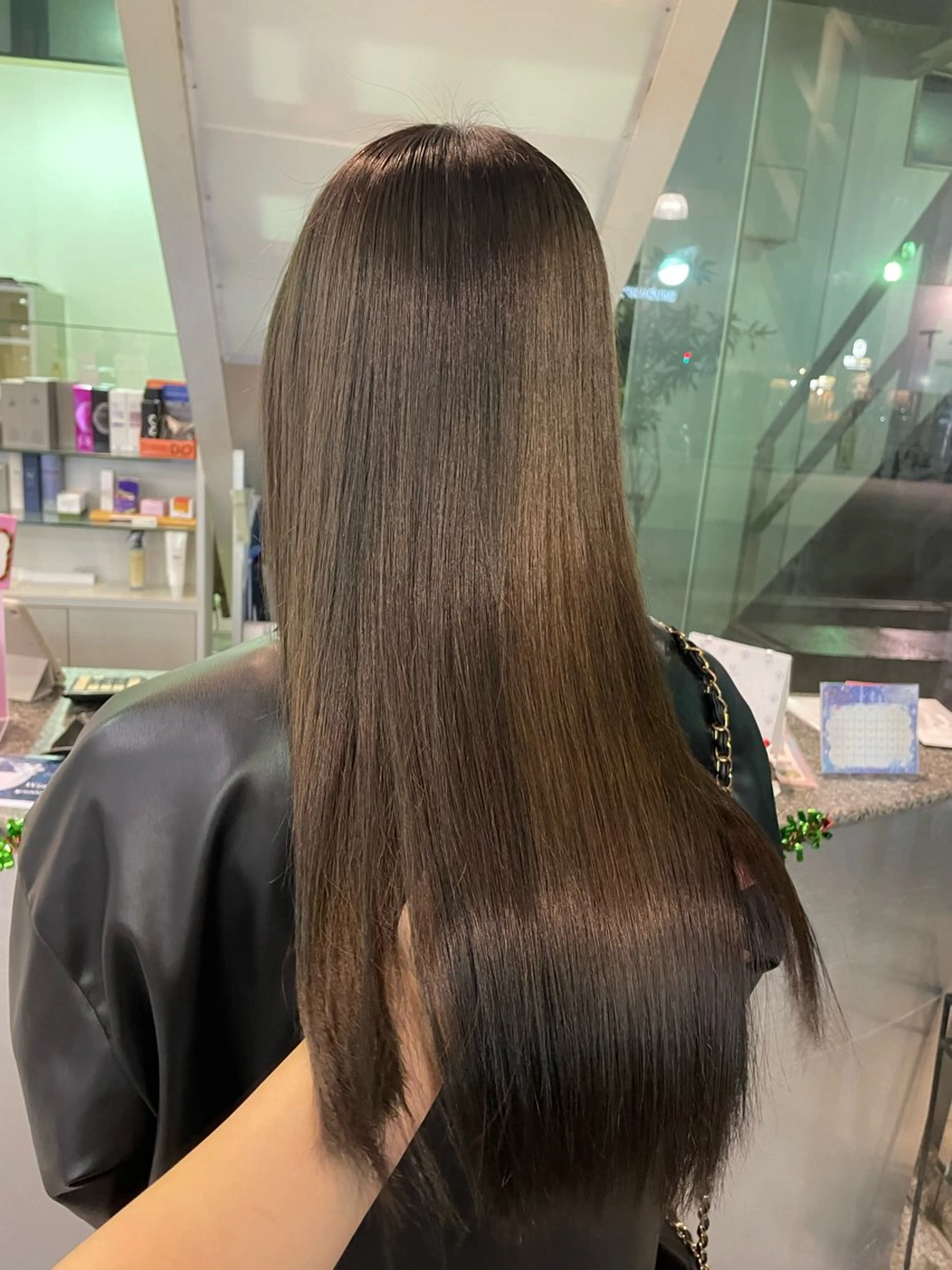 ロング カラー ハイトーン、ブリーチ 🤍足立里湖のヘアスタイル