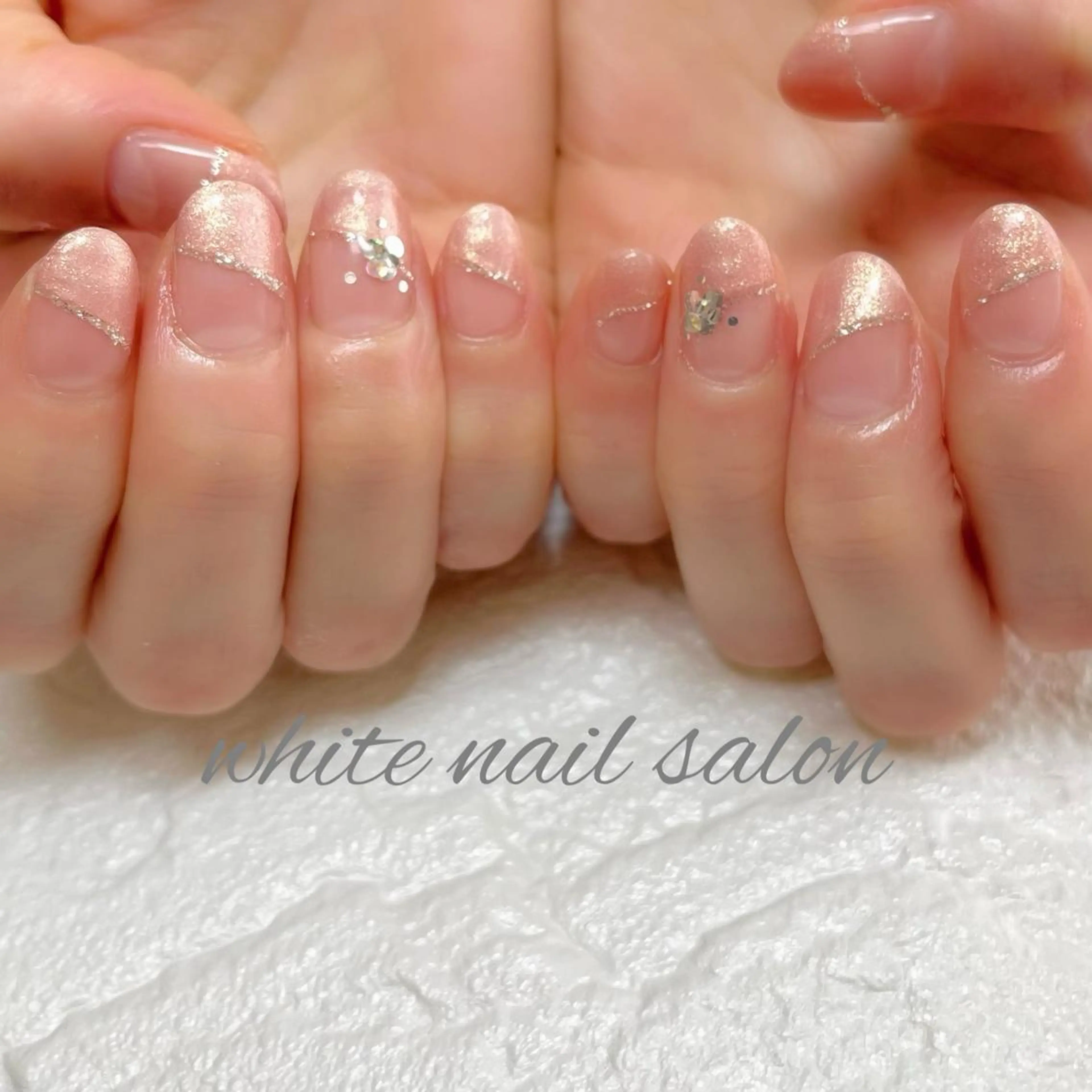 ネイル フットネイル ジェルネイル ハードジェル ラメ(グリッター) 持ち込み ハンドネイル white nail salonのネイルデザイン