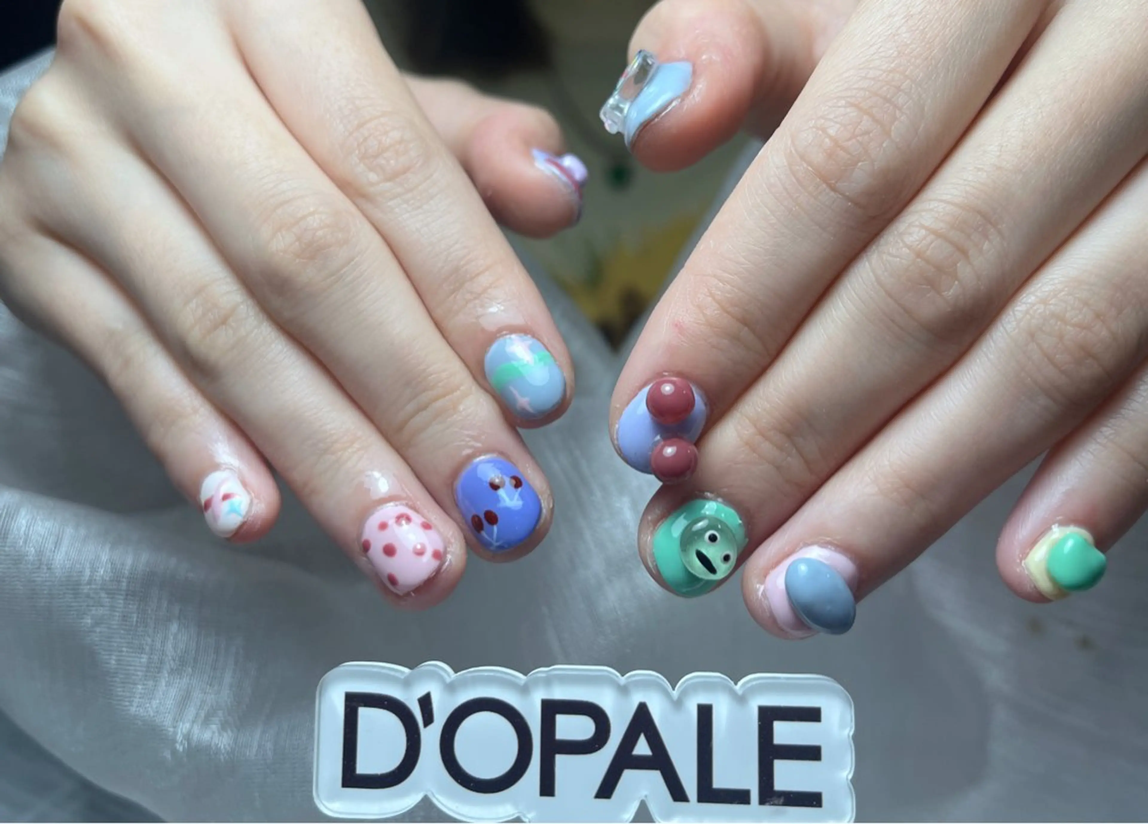 ネイル DOPALE、もも 彦奇のネイルデザイン