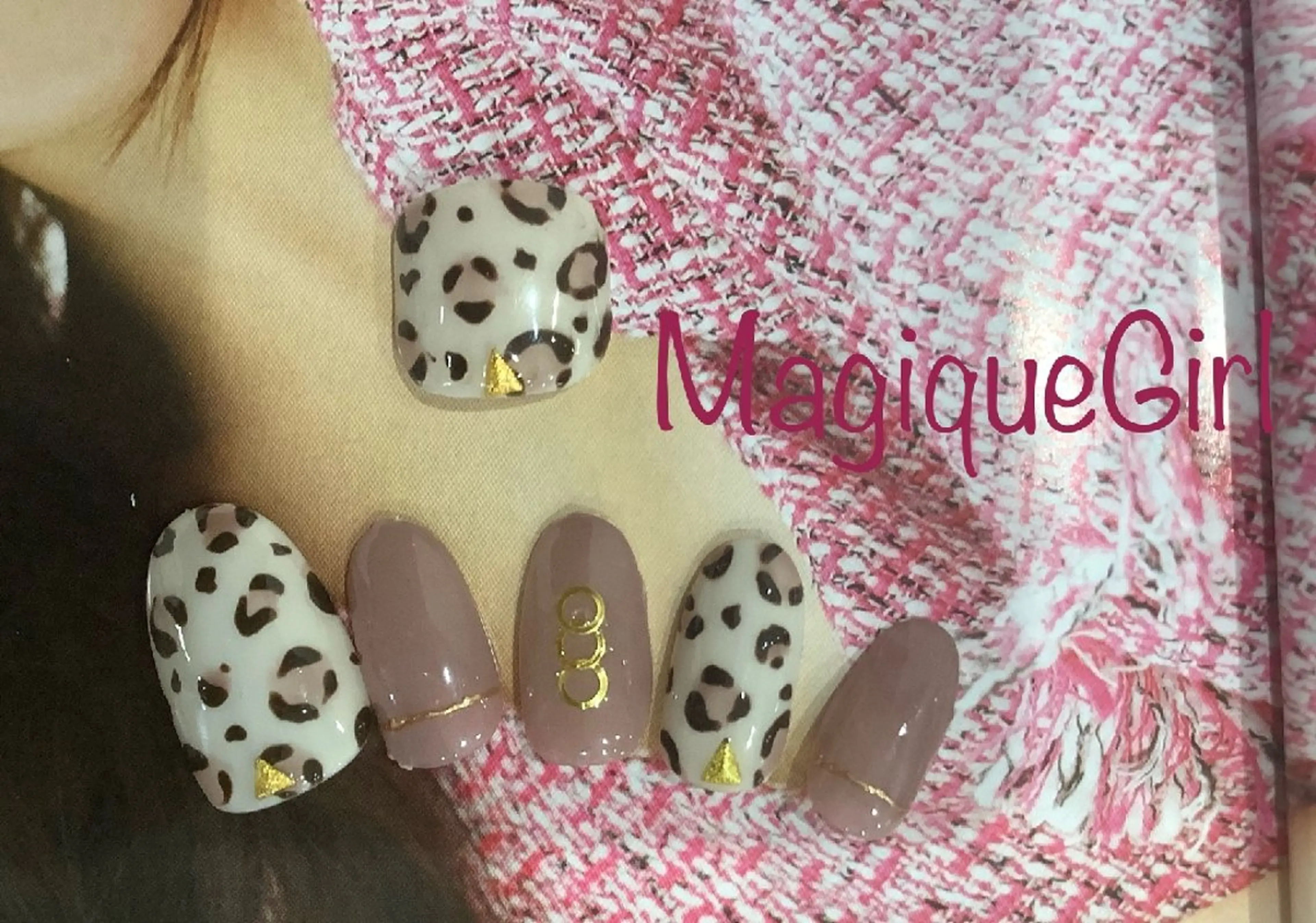 ネイル Magique Girlのネイルデザイン