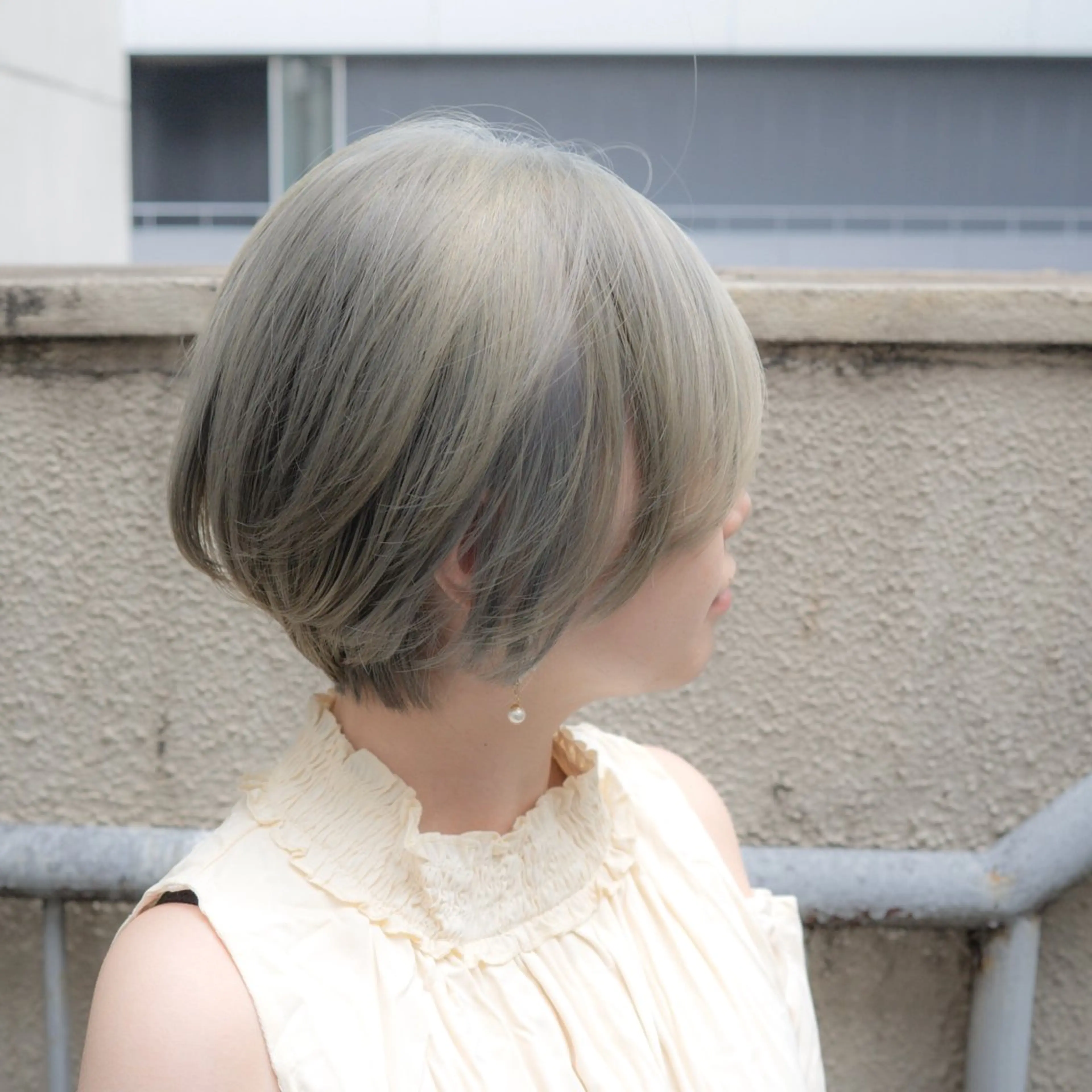 カラー ブリーチ ケアブリーチ ハイトーンカラー シルバー ヘアカラー トリートメント SALOWIN 神戸三宮店所属・【三宮/ブリーチ なしカラー】高田祐也のヘアスタイル