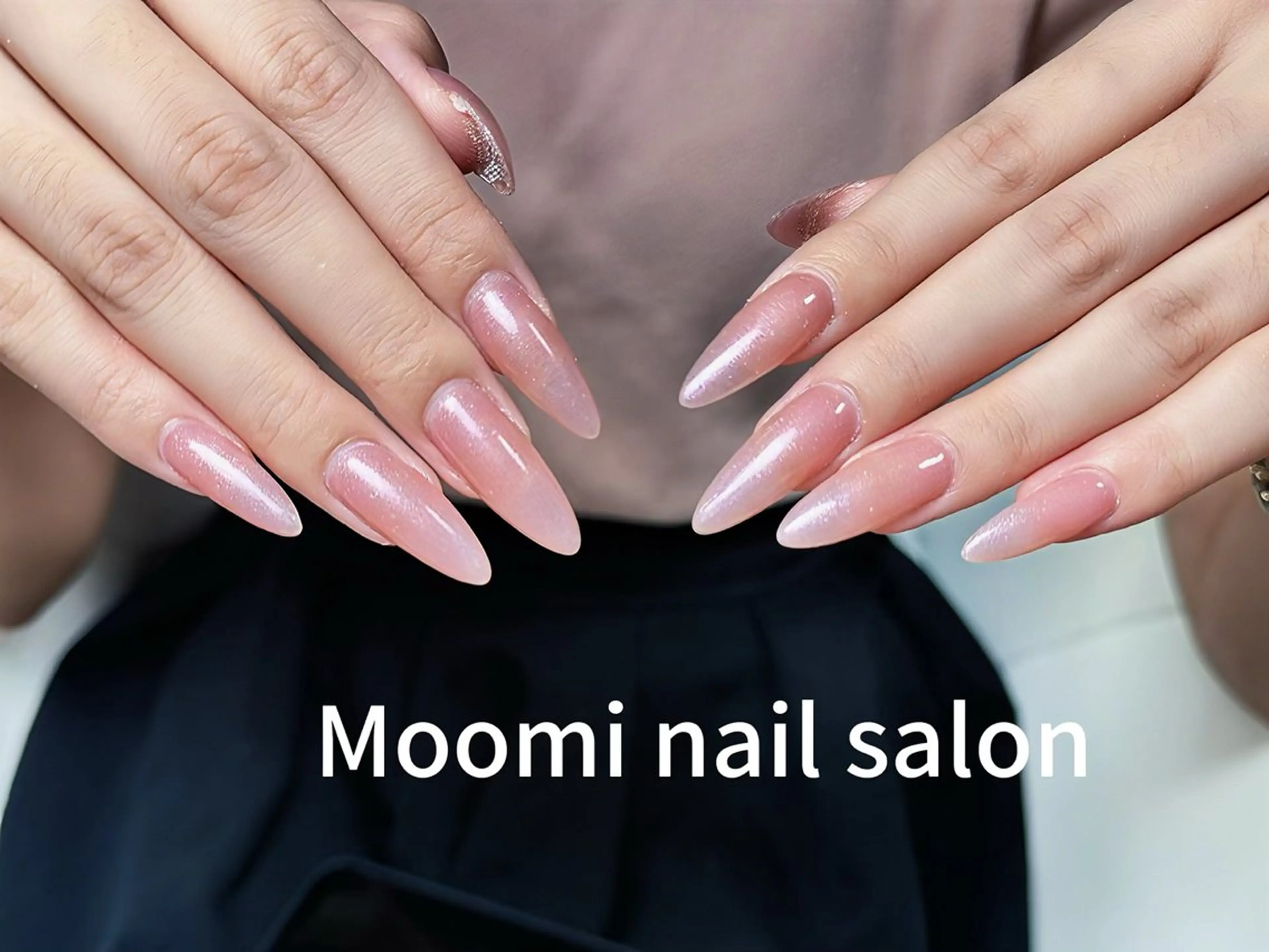 ロング ハンドネイル moomi ゆりのネイルデザイン