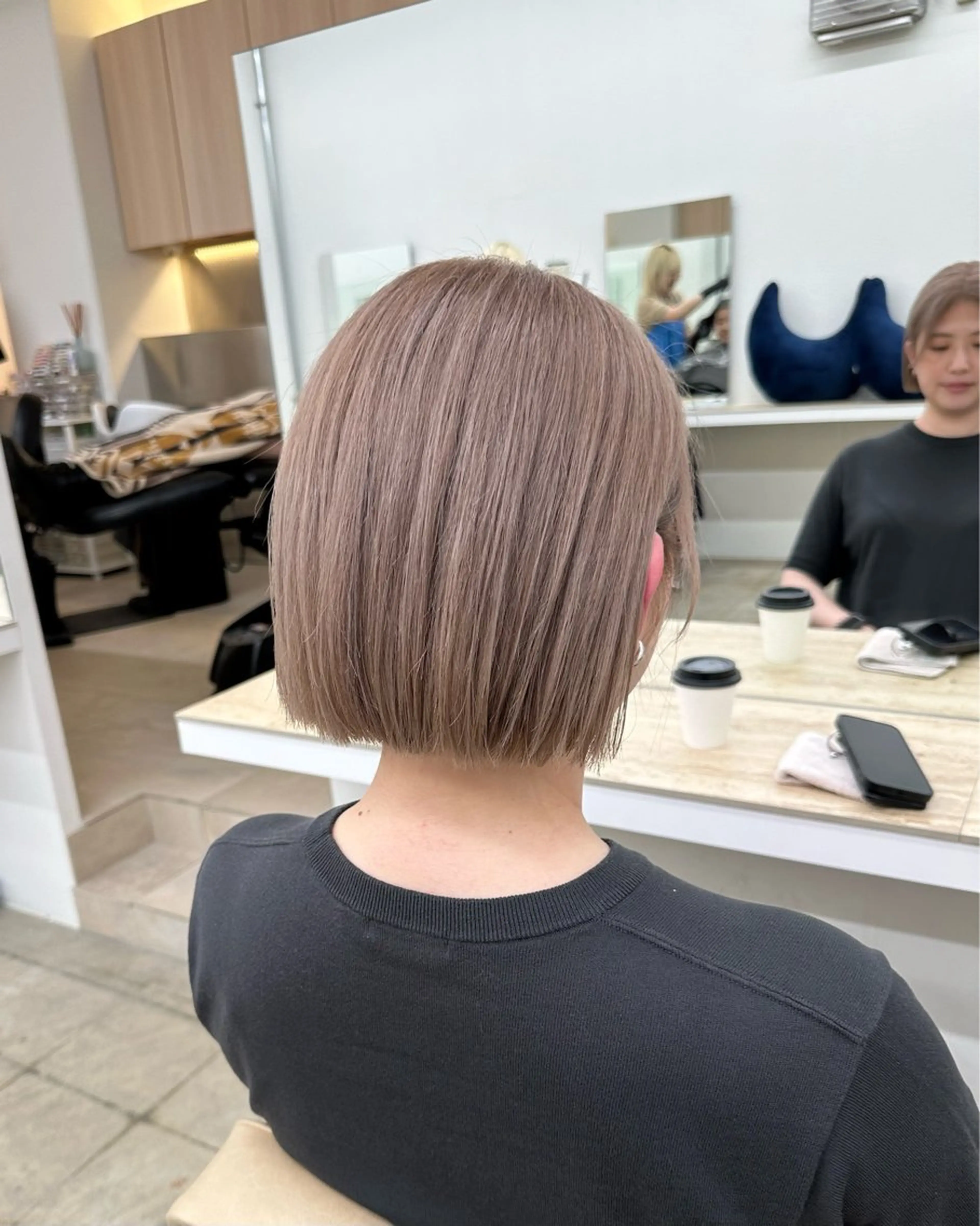 ショート ヘアカラー ブリーチカラー🦋‪ 田中さくらのヘアスタイル